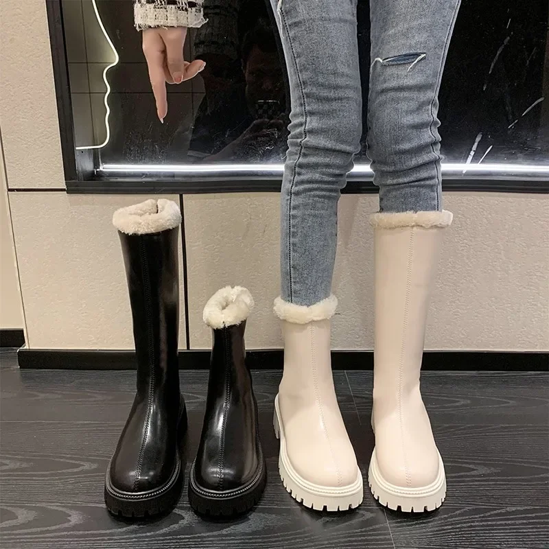 

2024 Winter Women's Snow Boots Fashionable Slim Fit and Leggy Thick Plush Warm Mid length Versatile Back Zipper Women's Boots