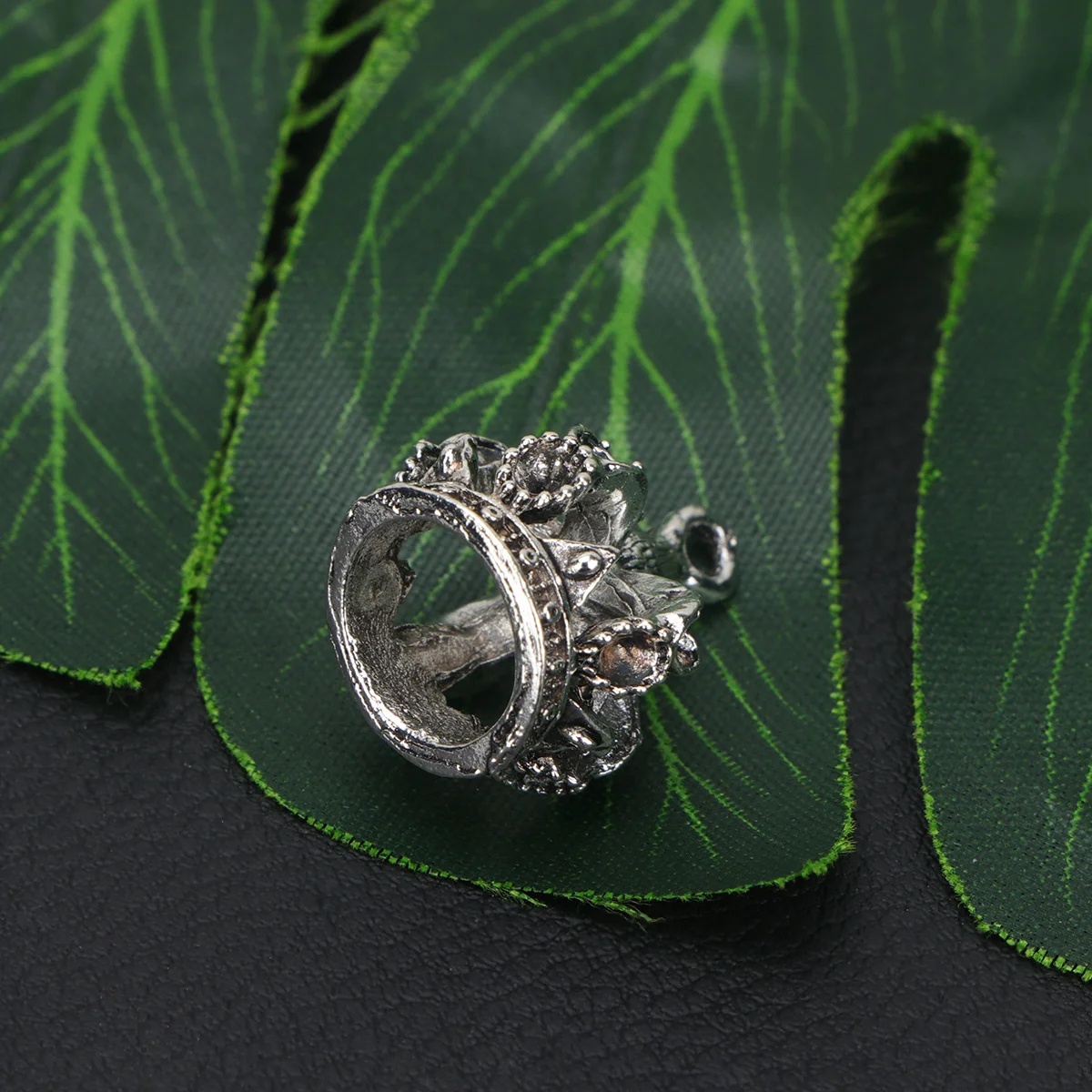 

10Pcs DIY Pendant Set Crown Hanging Ornaments Fine Workmanship Durable Accessories for Necklace Keychain Bag Decor