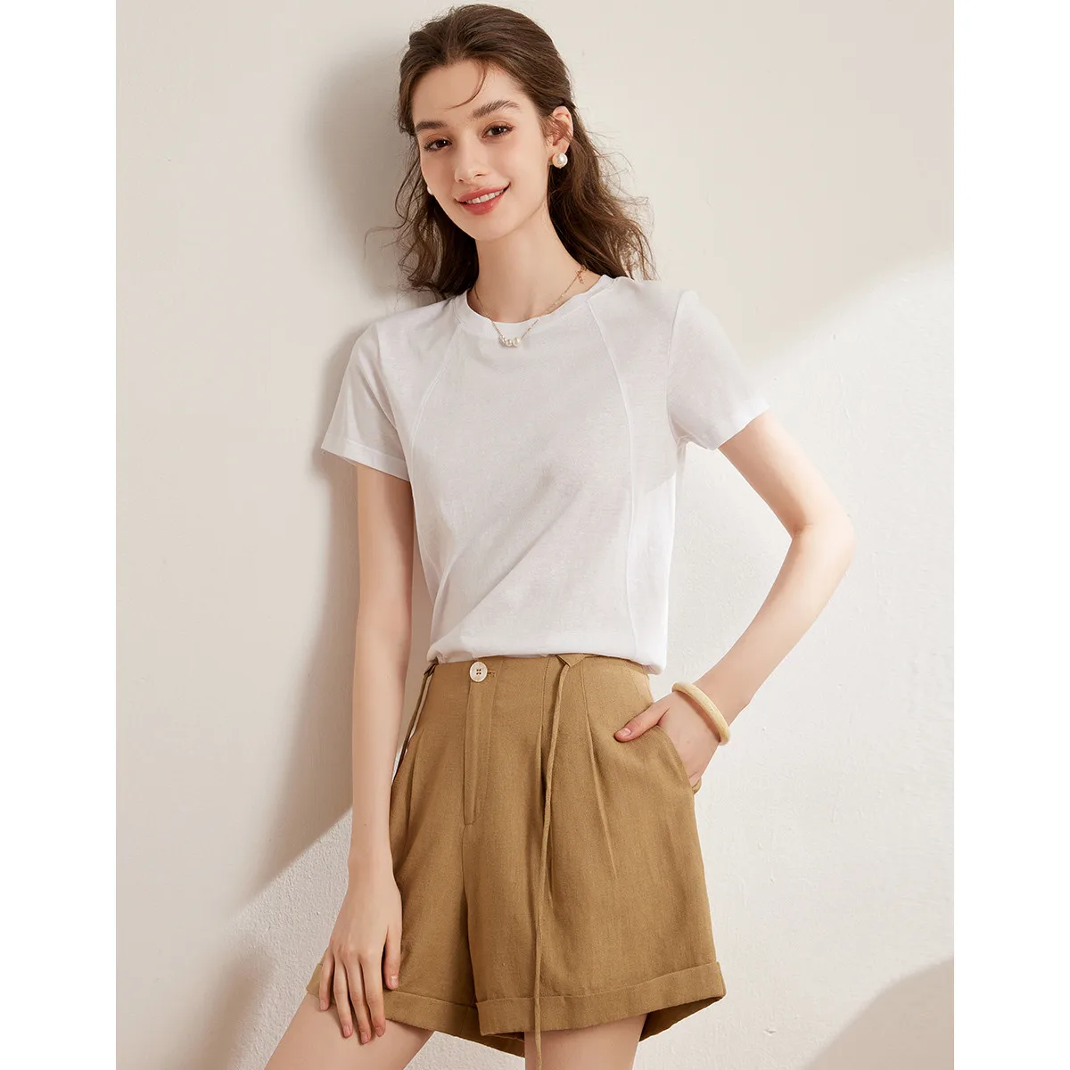 LOUIS YAO 2025 Summer Solid Color Versatile Simple T-shirt Round Neck Split Line Design Short Sleeve Women's T-shirt