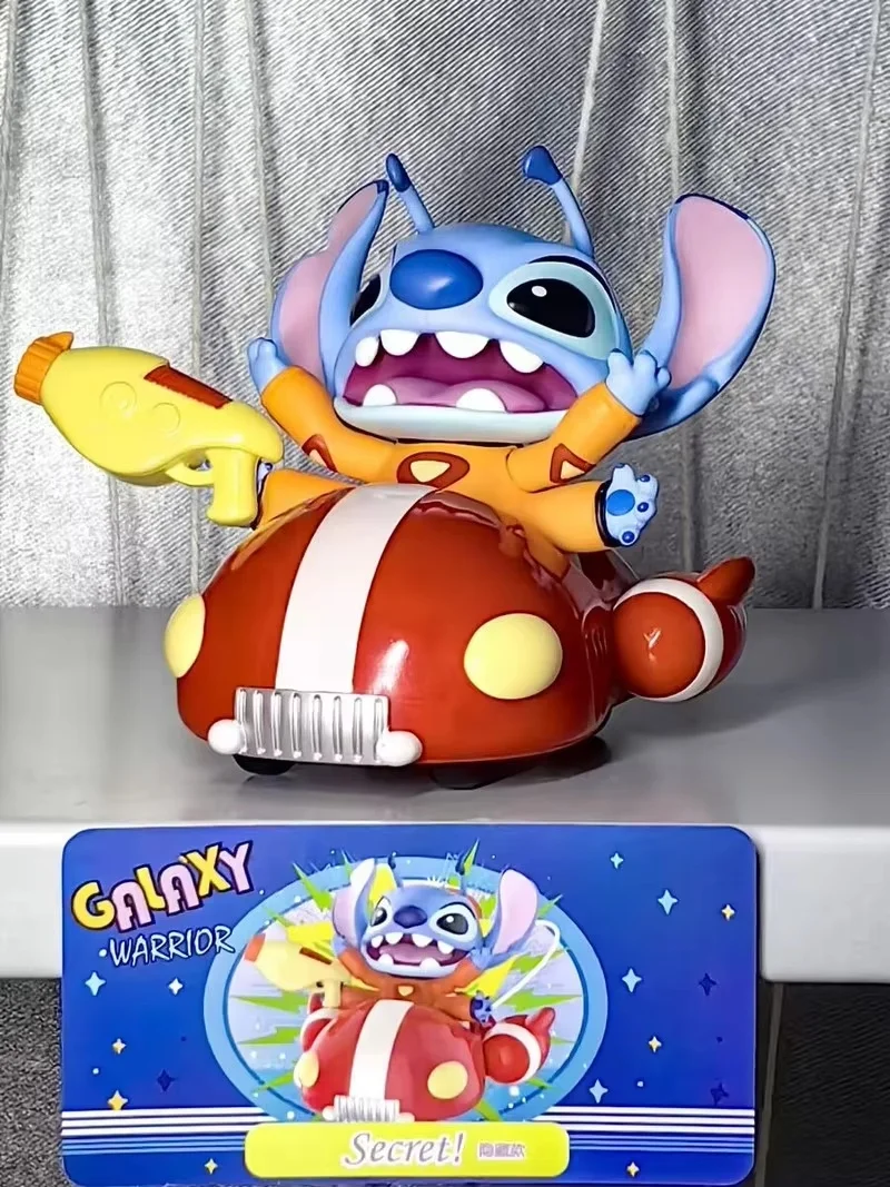 Figura de acción Kawaii de Disney Stitch Play Series, modelo coleccionable, caja ciega de juguete, figura de Anime para niños, regalo de decoración de Navidad