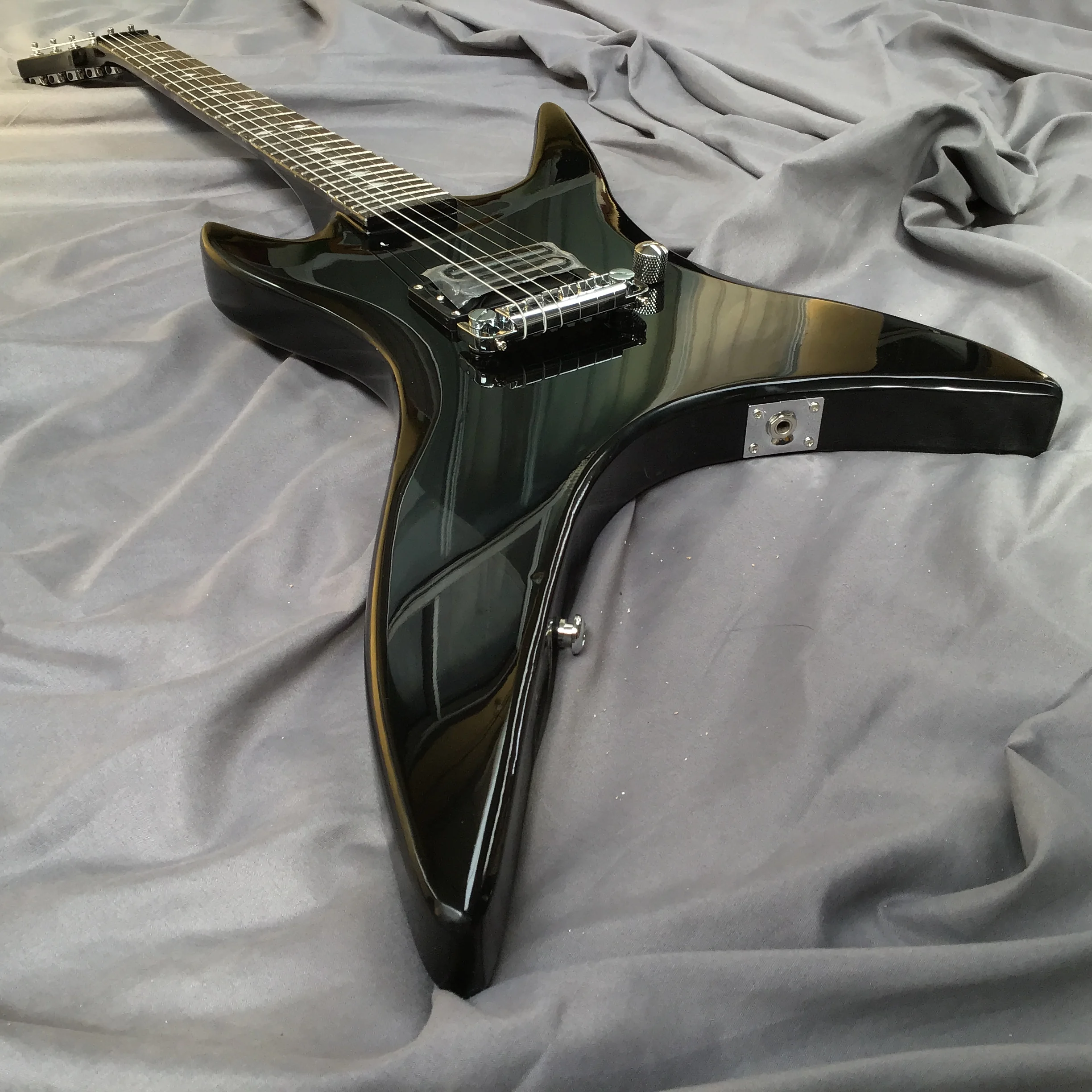 6-string special-shaped electric guitar in stock guitars chrome hardware guitarra free shipping