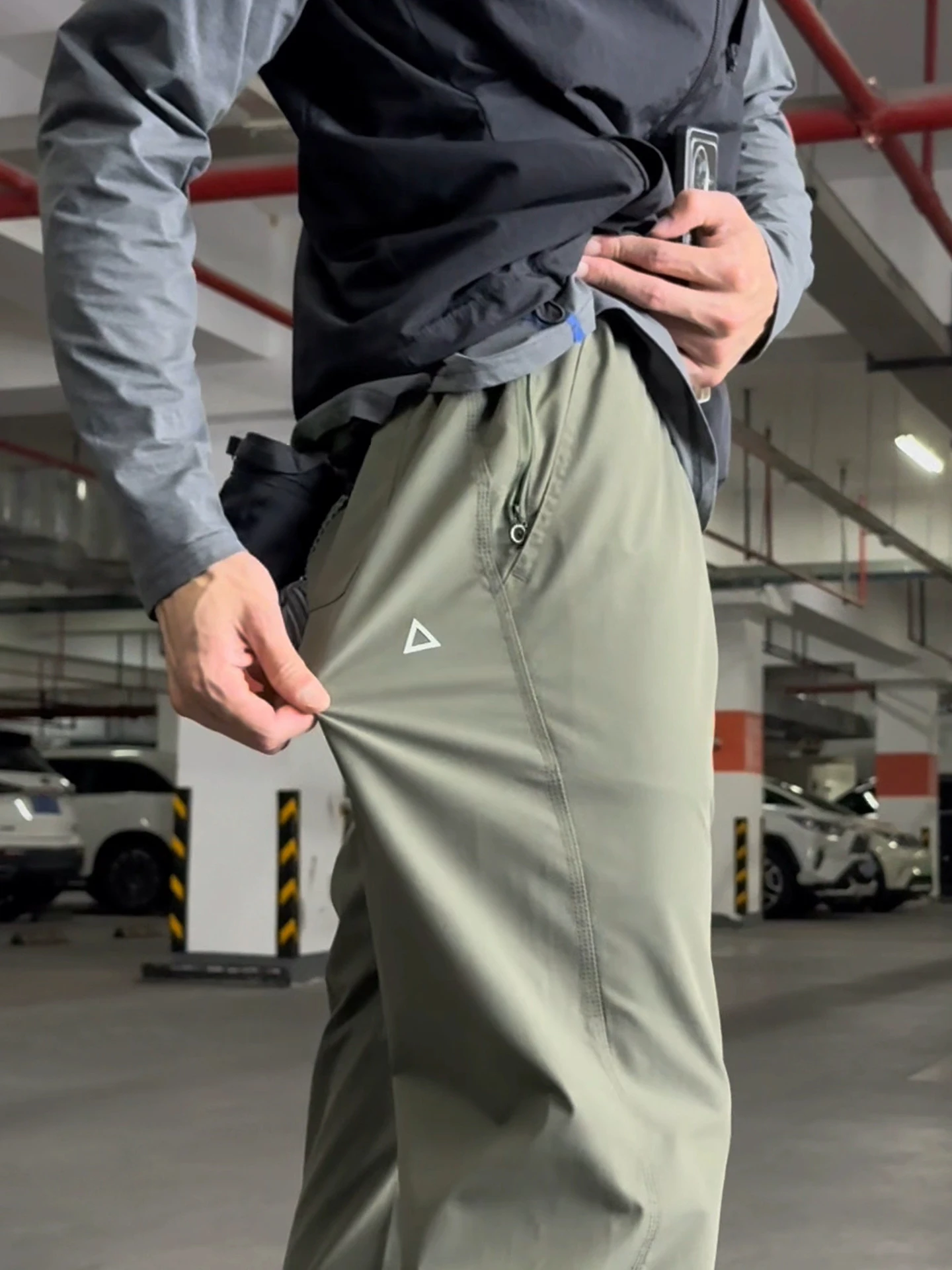 

Tactical Cargo Pants Men's Slim Fit Waterproof Hiking Pants Label American Style Outdoor Soft Pants