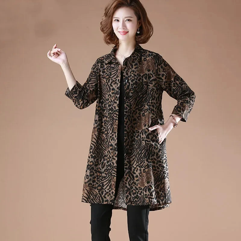 

Mid-aged Women's Shirt Spring Summer Sun Protection Clothing Mother's Shirt Women's Trench Coat Loose Leopard Print Top Trench