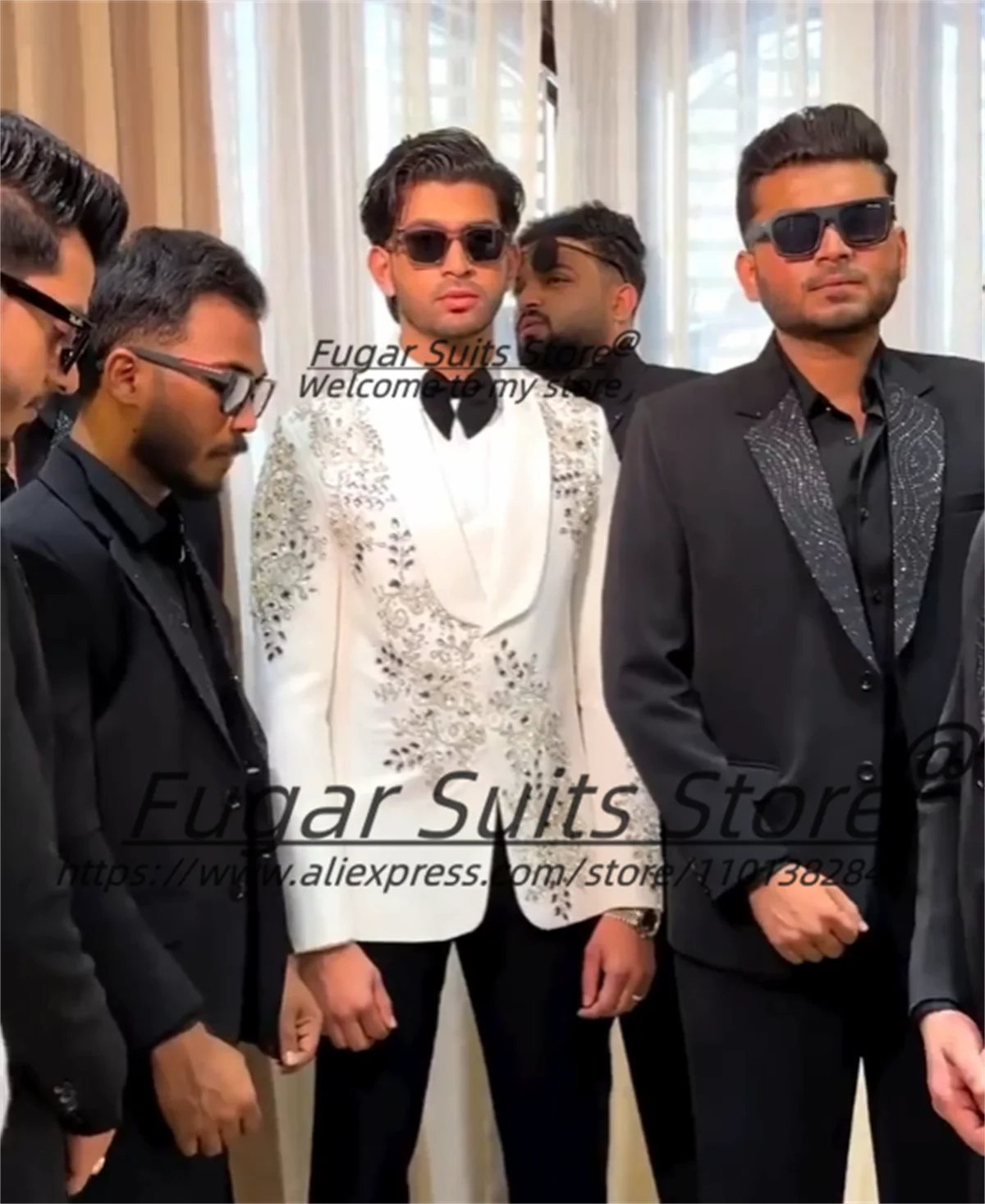 หรูหราเพชรเย็บปักถักร้อยชายชุดชายพรหมเสื้อคลุมที่กําหนดเอง SLIM FIT Shawl Lapel เงาเจ้าบ่าวงานแต่งงาน Tuxedos 2 ชิ้นชุด