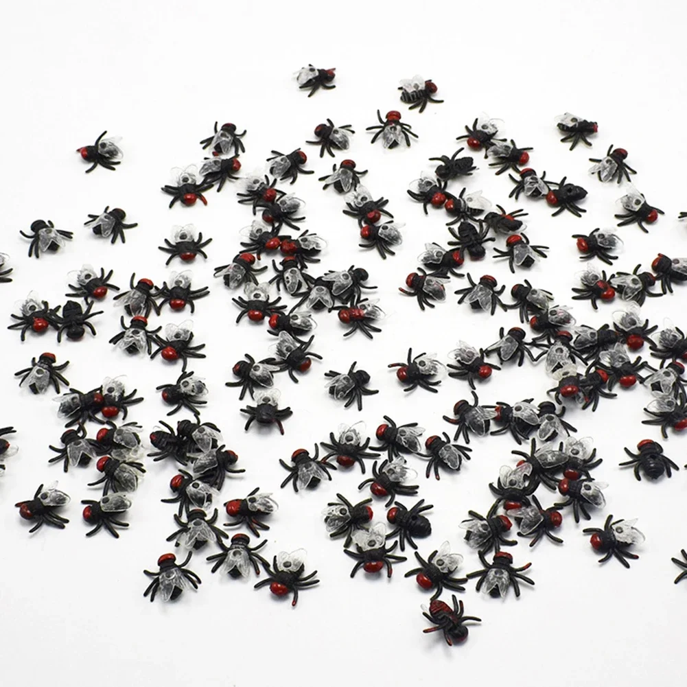 

100 Pcs Plastic Simulated Fly Joke Toys Prank Toys For Halloween Party Decor