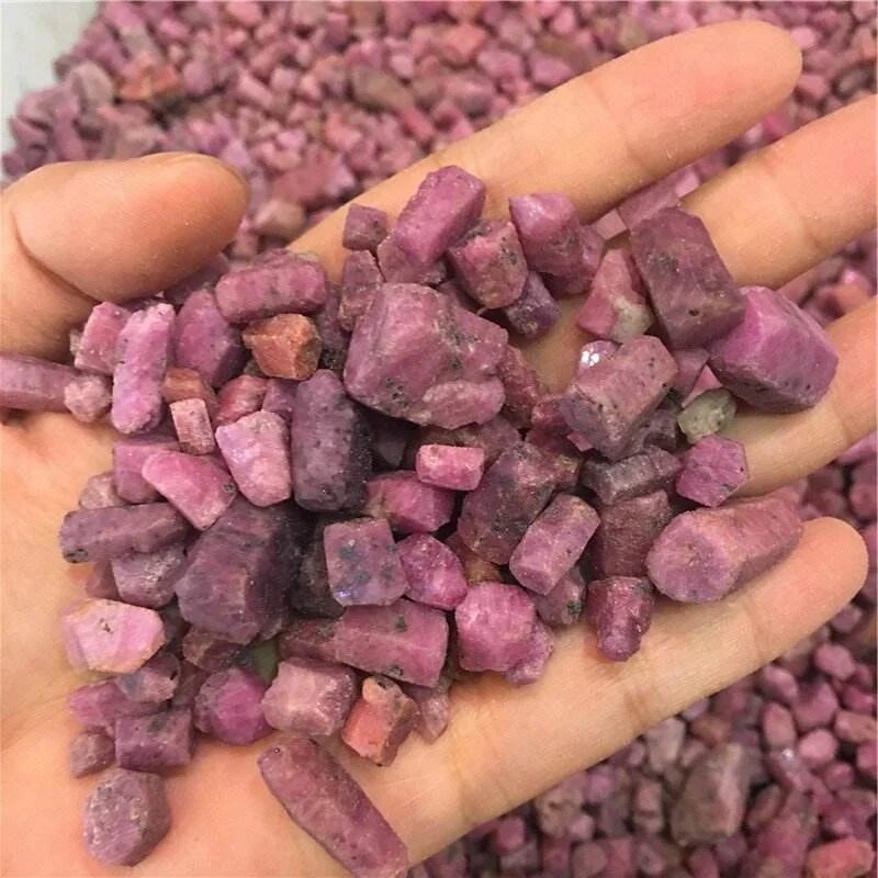 20 جرام/60 جرام/130 جرام ياقوت أحمر طبيعي خشن، لون نابض بالحياة، نسيج خشن، مثالي لصنع المجوهرات بنفسك والديكور المنزلي