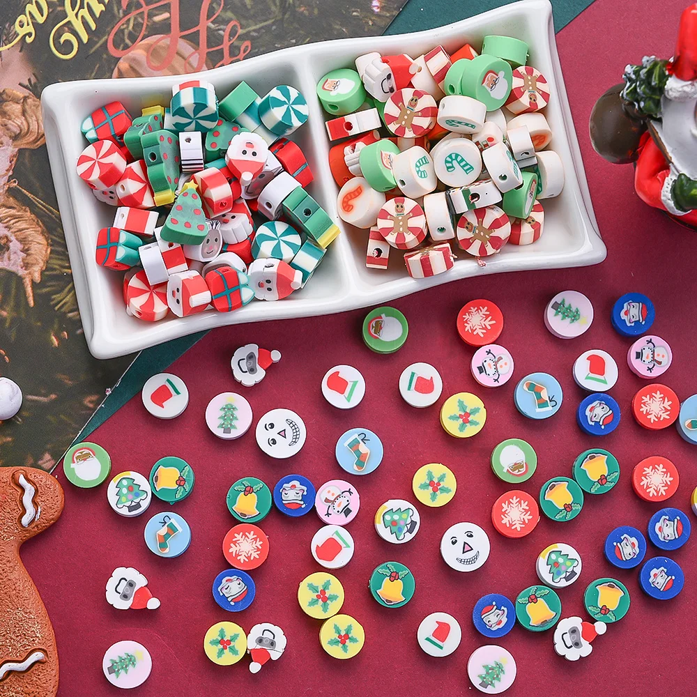 400/500pcs Mix Random Christmas Clay Beads for Jewelry Making 8-10mm Santa Claus Snowflake Bell Elk Pattern Flat Round Beads DIY Handcrafts Bracelet Phone Chains Keychains Gifts for Festival Christmas Thanks Giving Day