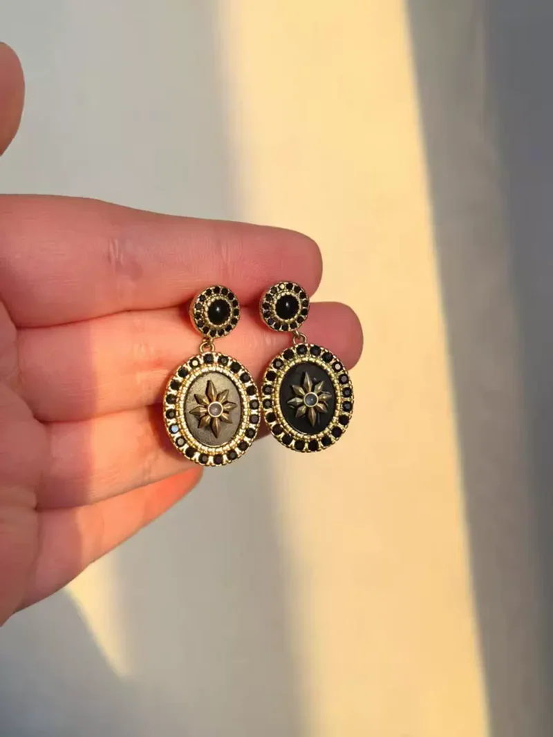 

New French Retro Black Zircon star Earrings Luxury flower women classic Jewelry