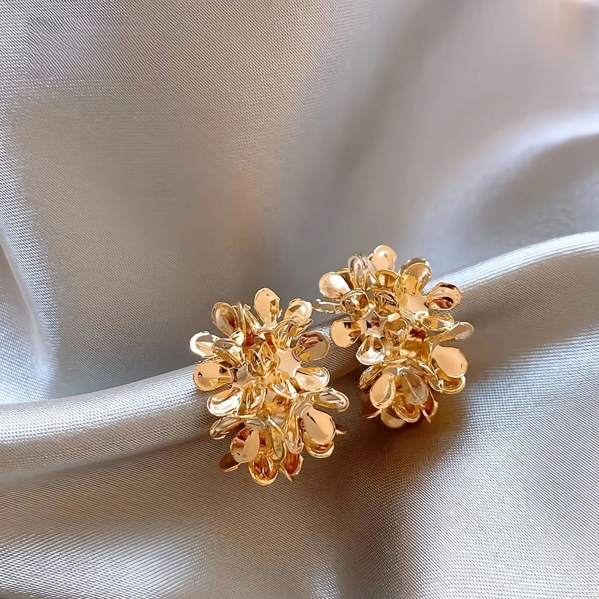 925 Silver Needle Korean Fashion Gold Color Flower Earrings For Women Jewelry 2026 Trending New Luxury Women's C Earrings
