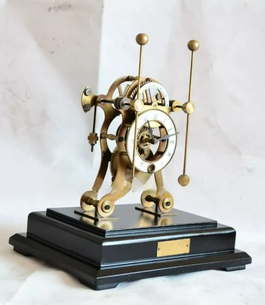 Retro Table Clock Vintage Pendulum Desk Clock for Bedroom Living Room Decor