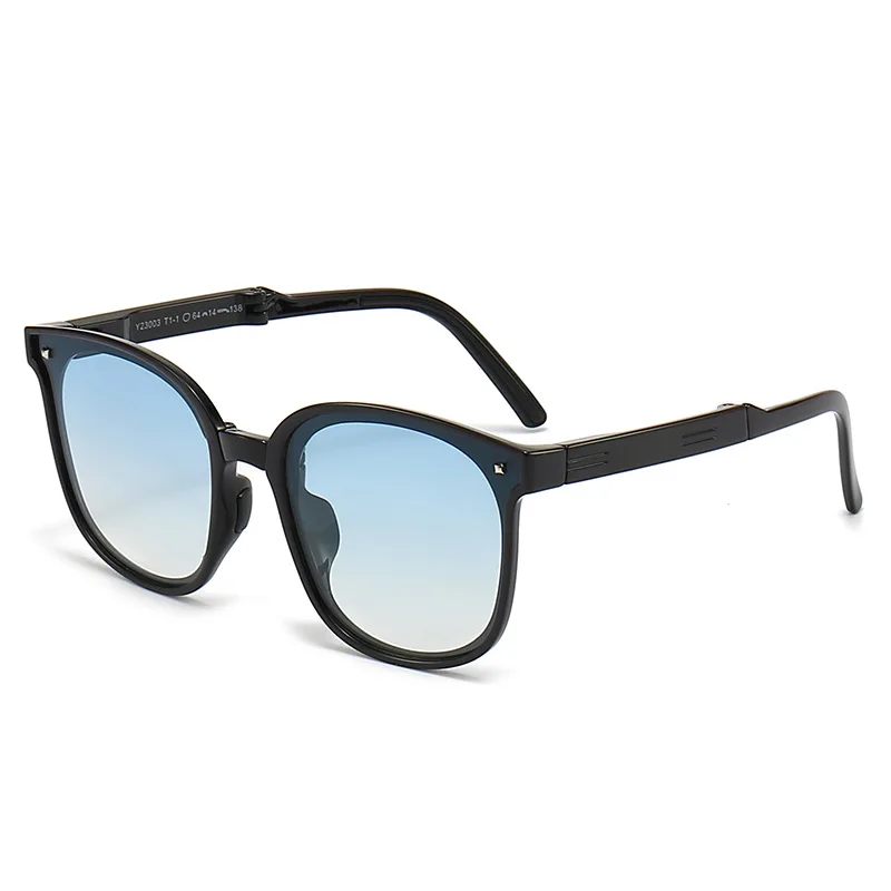 Fashionable sunglasses, trendy glasses, ultra light sunscreen, high-end feel, foldable internet famous glasses with nose pads