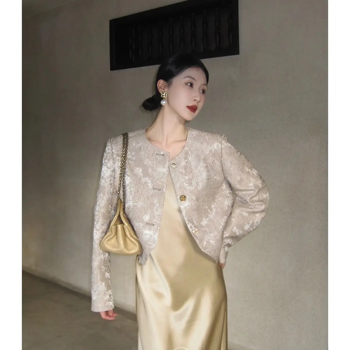 

French Fragrance Coat 2024 Spring And Autumn New Style Temperament Retro Women Short Jacquard Blouse Hanfu Top Tangsuits