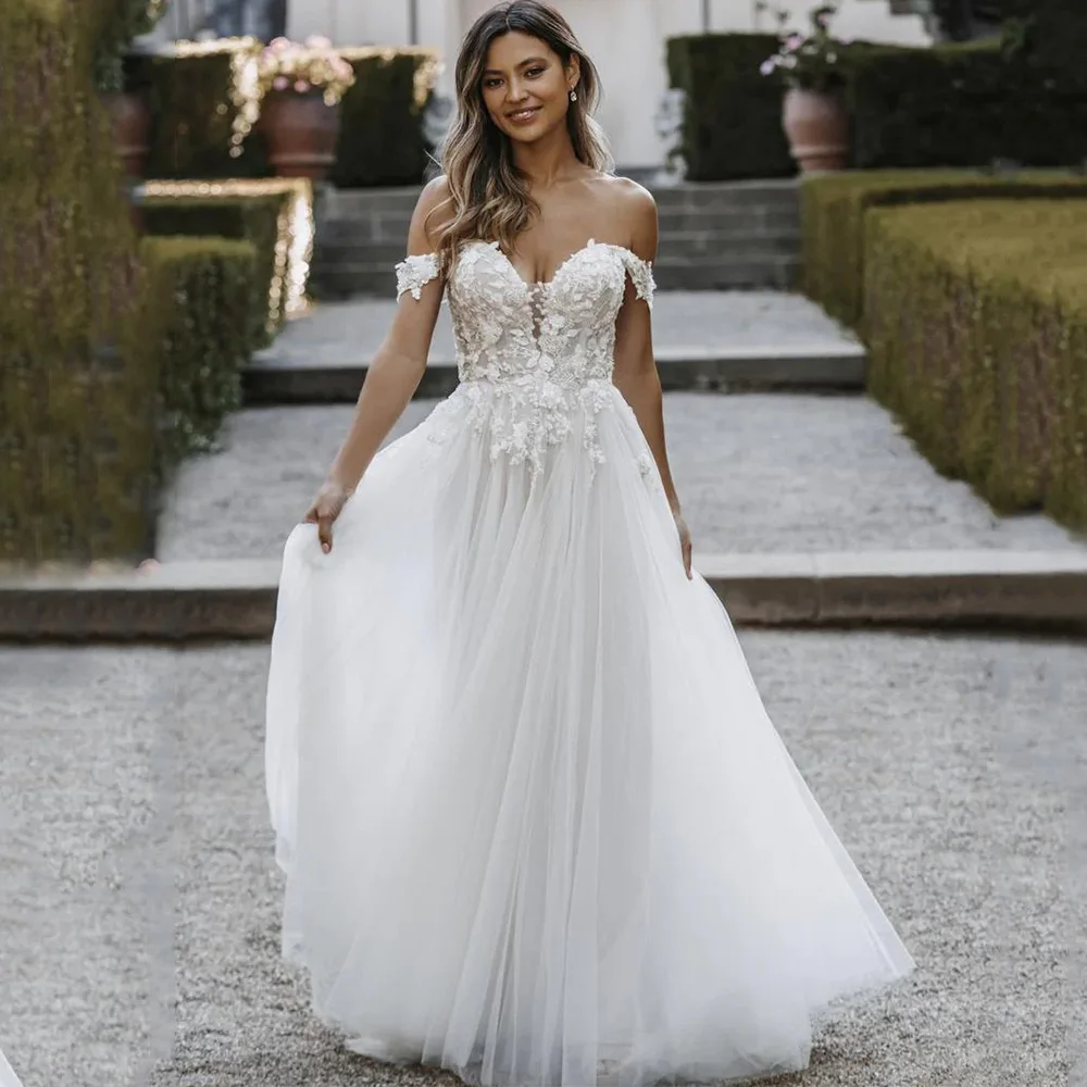 Classic Off the Shoulder Applique Wedding Dress Tulle A-Line Floor Length Elegant Open Back with Buttons Bridal Gowns Robe