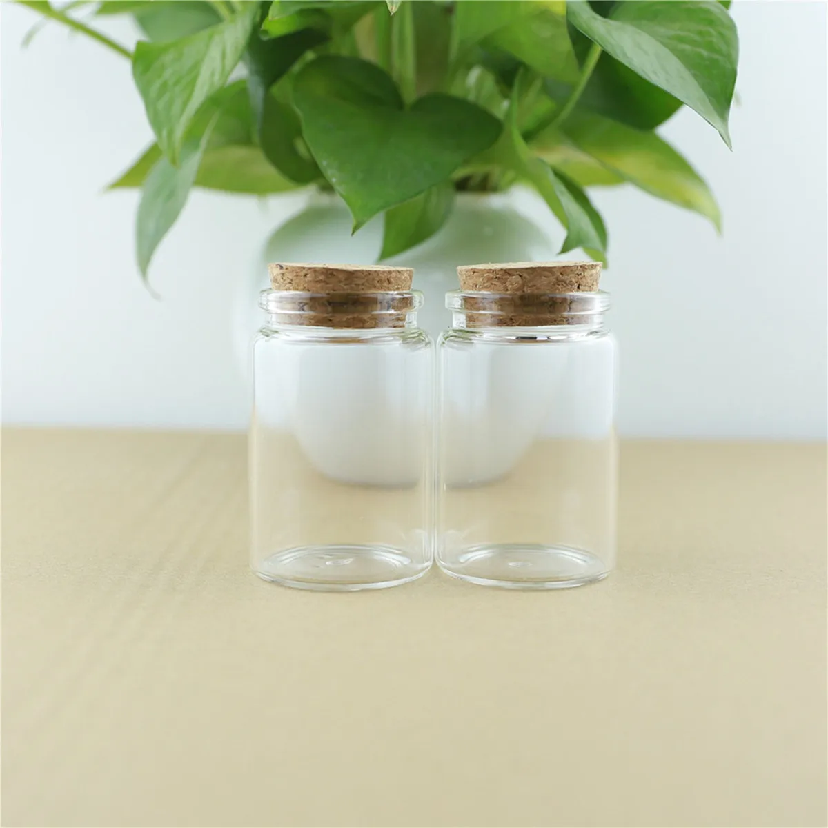 

Flat-bottomed Glass Bottles 6 pcs/lot 33*47*70mm 80ml Storage Tiny Cork Bottle Jar Containers Glass DIY Small Jars Vials Craft