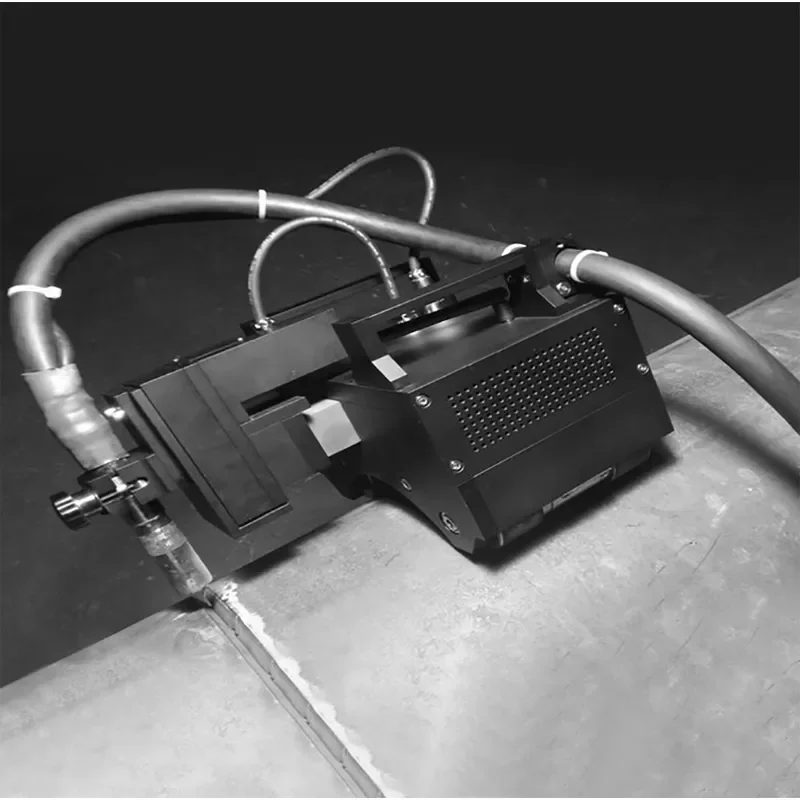 Magnetic Crawler Pipe Welding Robot, Portable MIG Welder for Oil and Gas Pipeline Projects