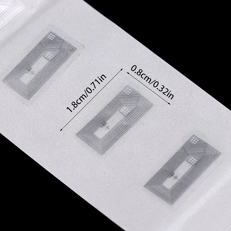 50 szt. Chipów NFC NTAG213 – 13,56 MHz 11x21 mm Naklejki z mokrym wkładem do etykiet elektronicznych i zabezpieczeń przed podrabianiem