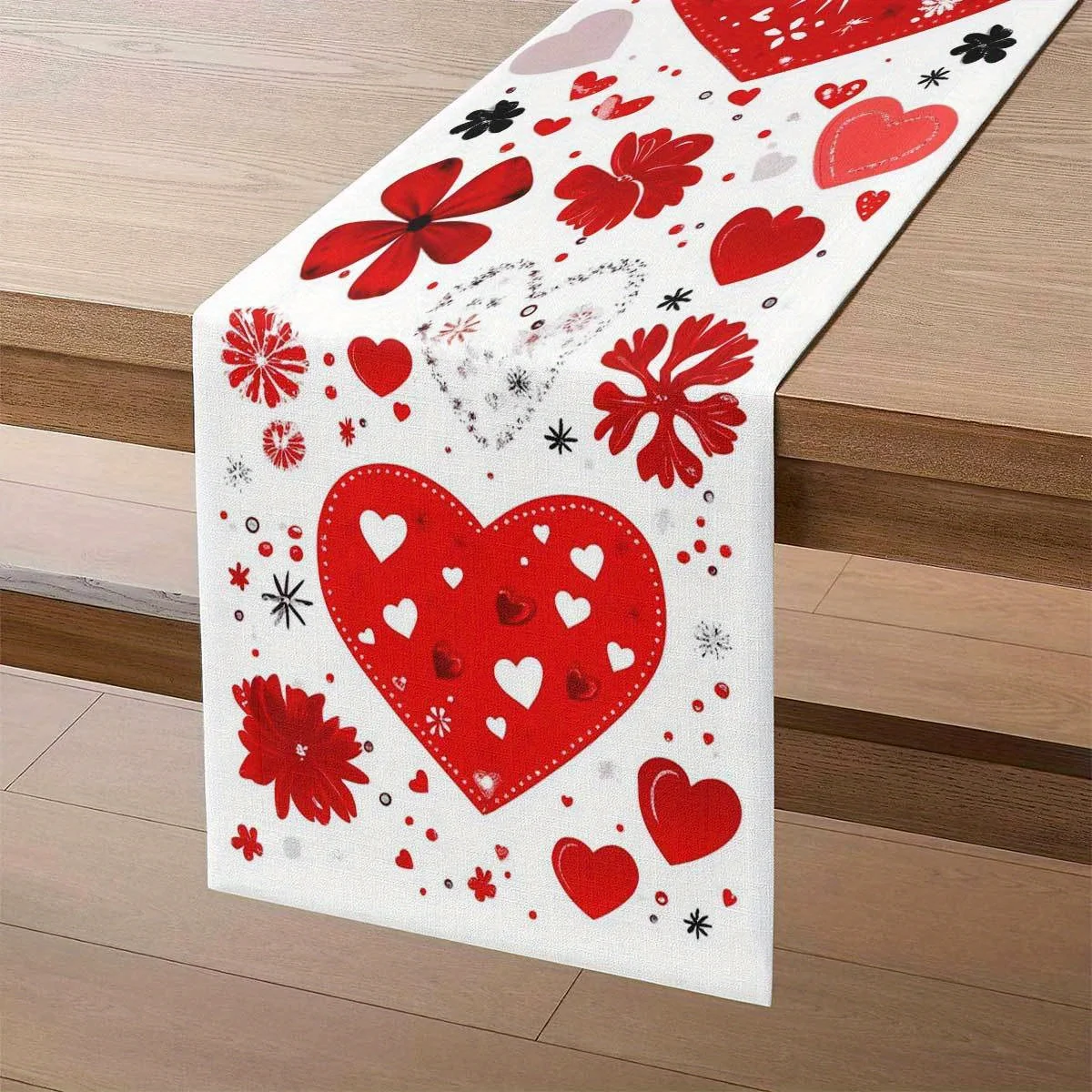 1 Piece of Table Runner with Red Heart and Floral Patterns, Suitable for Dinner Parties, Holiday Parties, Family Gatherings, Children's Activities, Themed Cafes, Home Decoration, Christmas Markets, Cozy Tea Parties