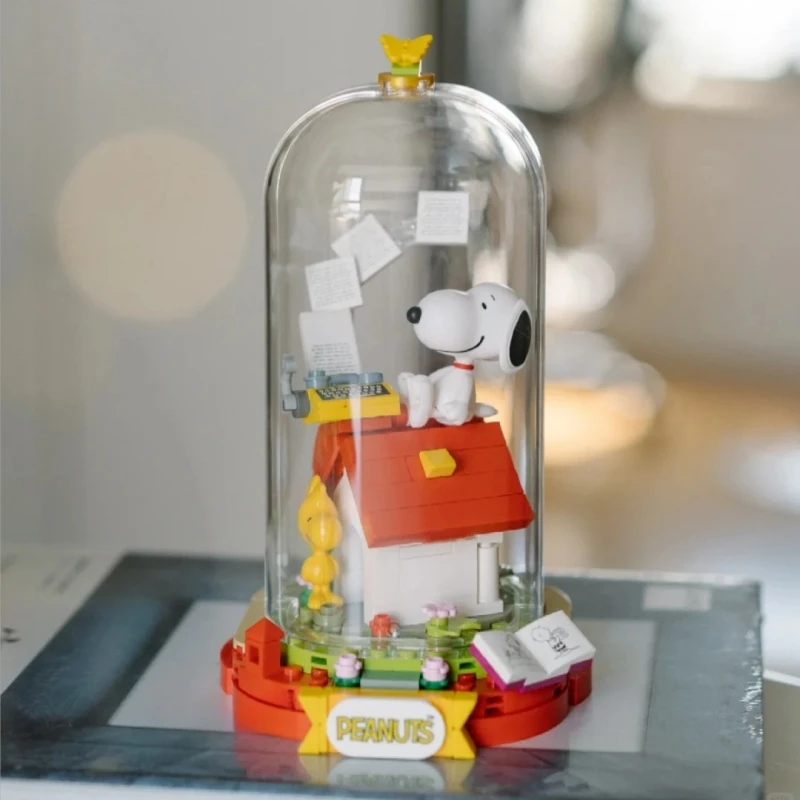 Pantasy Snoopy Building Blocks PEANUTS Assembly Toys Cartoon Coffee Machine Red House Model Ornaments Collection Gifts