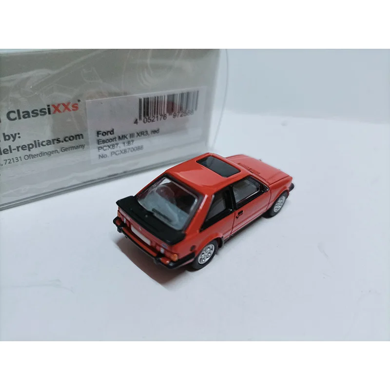 1:87 Scale Ford Escort MK3 XR3 Plastic Car Model Collection Ornaments