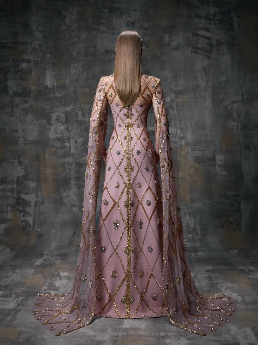 2026 New Dubai Abaya Evening Dress Dusty Pink Heavy Beaded Cape Sleeves Front Slit Formal Luxury Party Prom Gown For Women