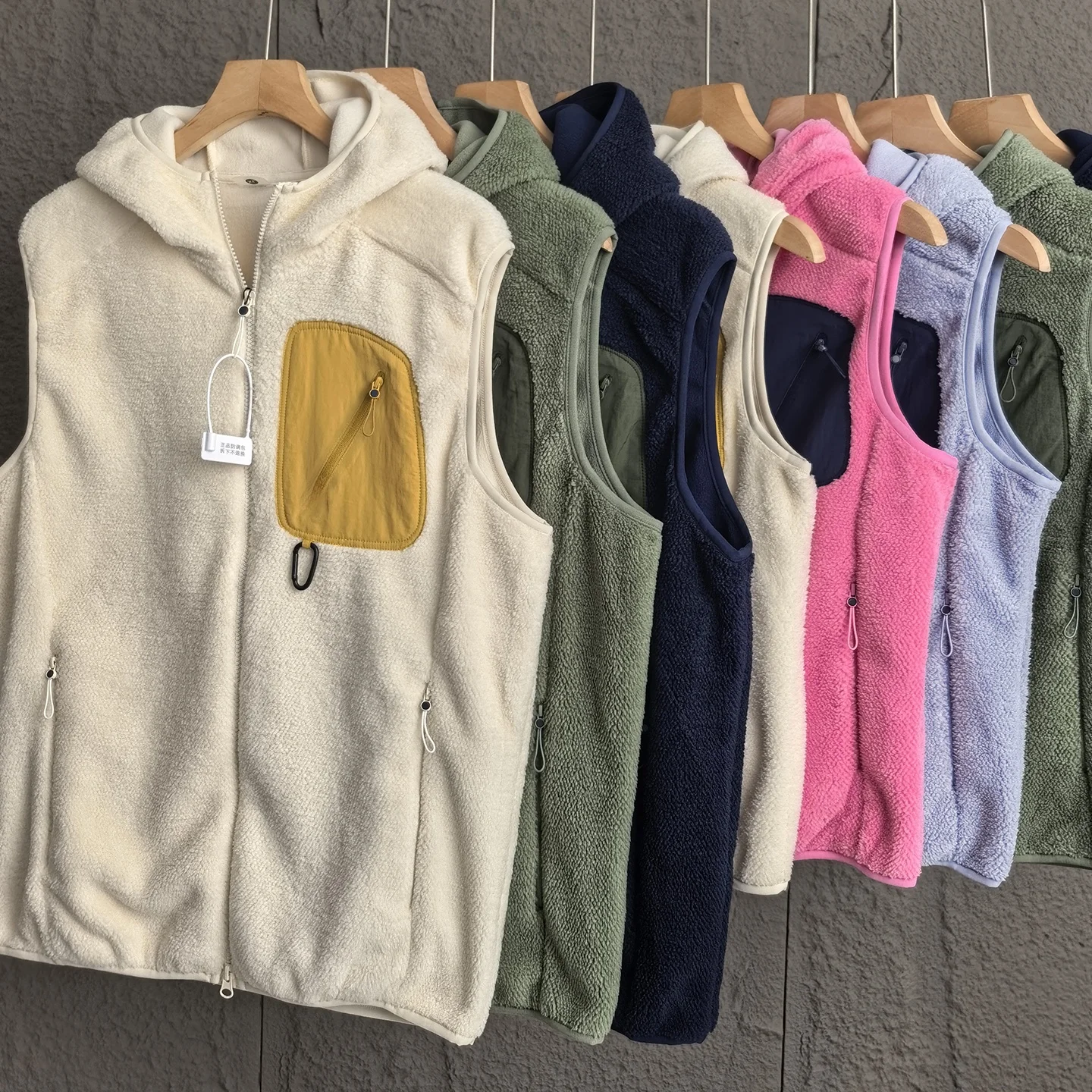 

ex Thiened Outdoor Fce Vest Hooded Jaet Youth Faion Polyester Fiber Autumn Winter Warm Zipper Closure Color