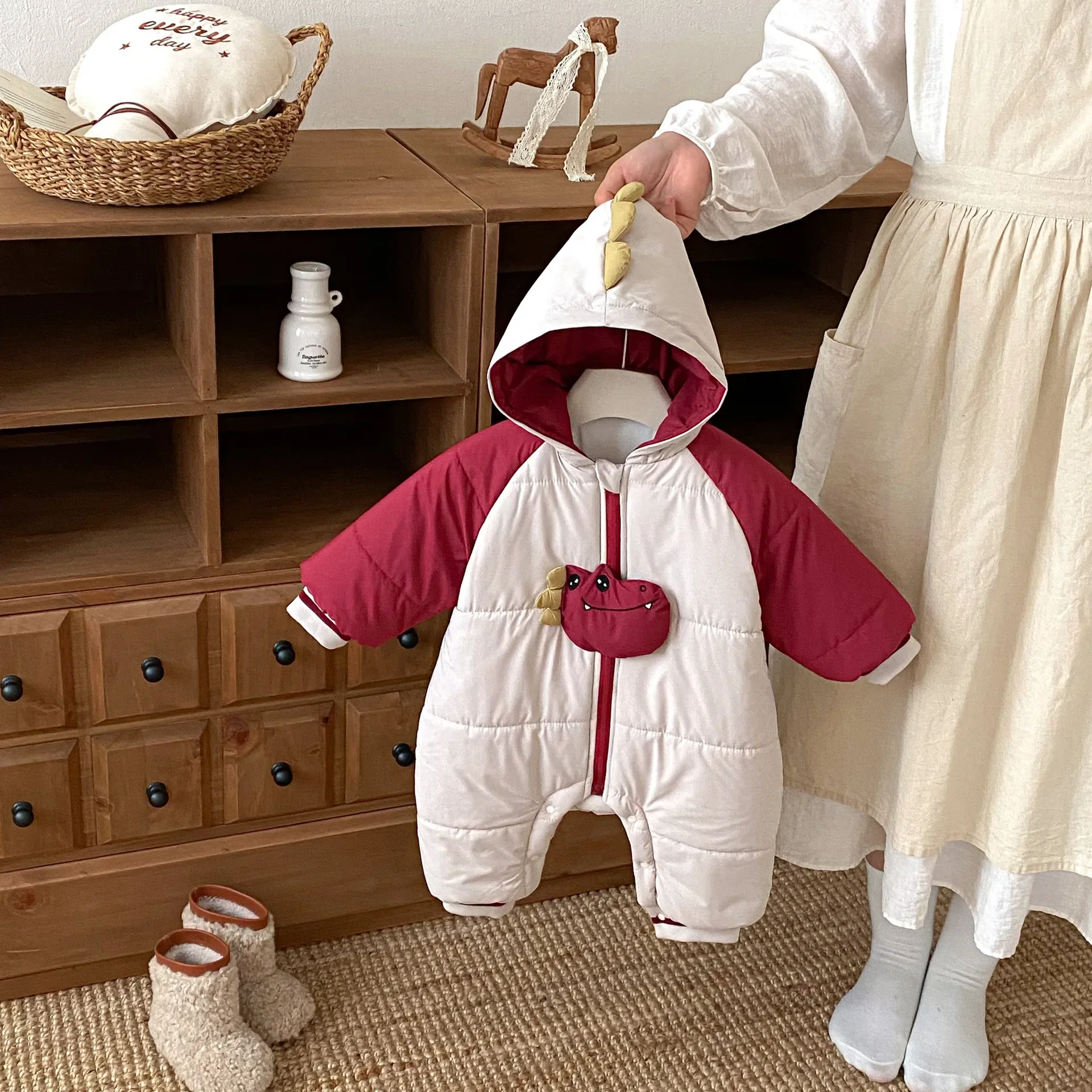 LILIGIRL 2026 ثوب فضفاض للأطفال الشتاء سميكة حللا الكورية نمط المرقعة نيسيي للطفل الفتيات الفتيان ملابس خارجية 0-2Y