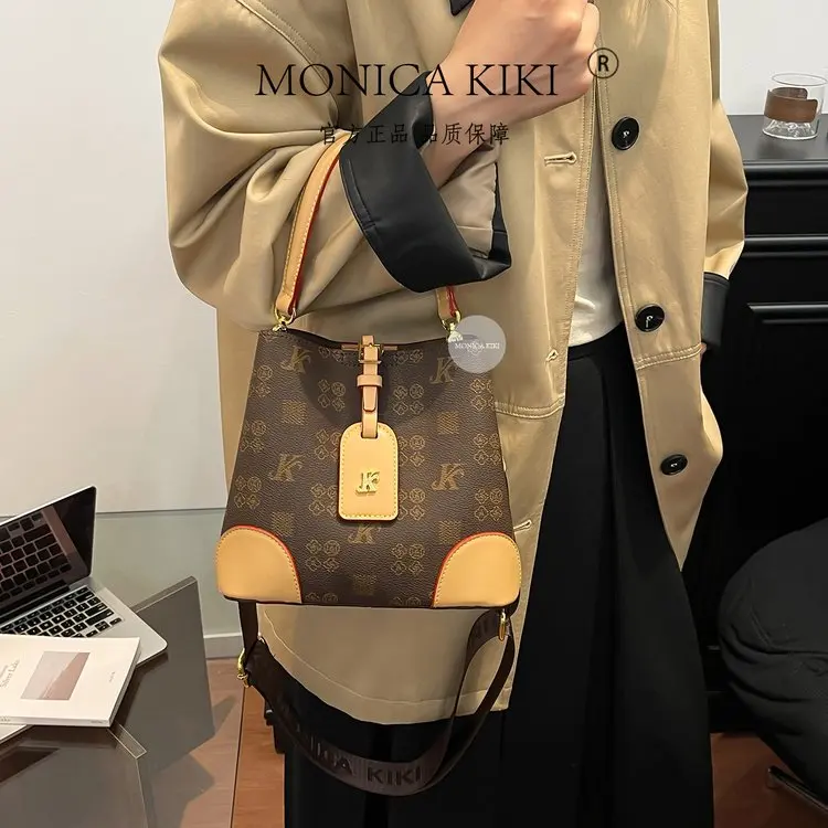 high-end-minimalist-stylish-clutch-mini-vintage-fashionable-diaper-bag-for-women-crossbody-handbag-luxury-solid-color