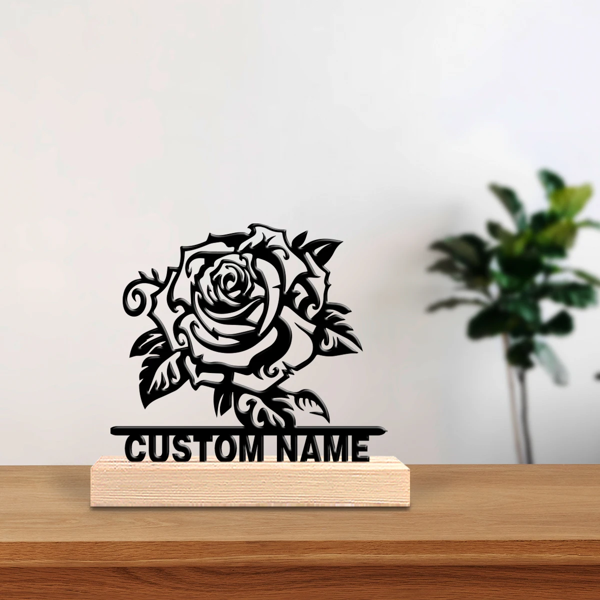 1 Stück schöne Rosen-Metallstatue mit individuellem Namen, Eisenornament, Zinn-Skulptur mit Holzsockel, Kunstfigur mit Holzbasis