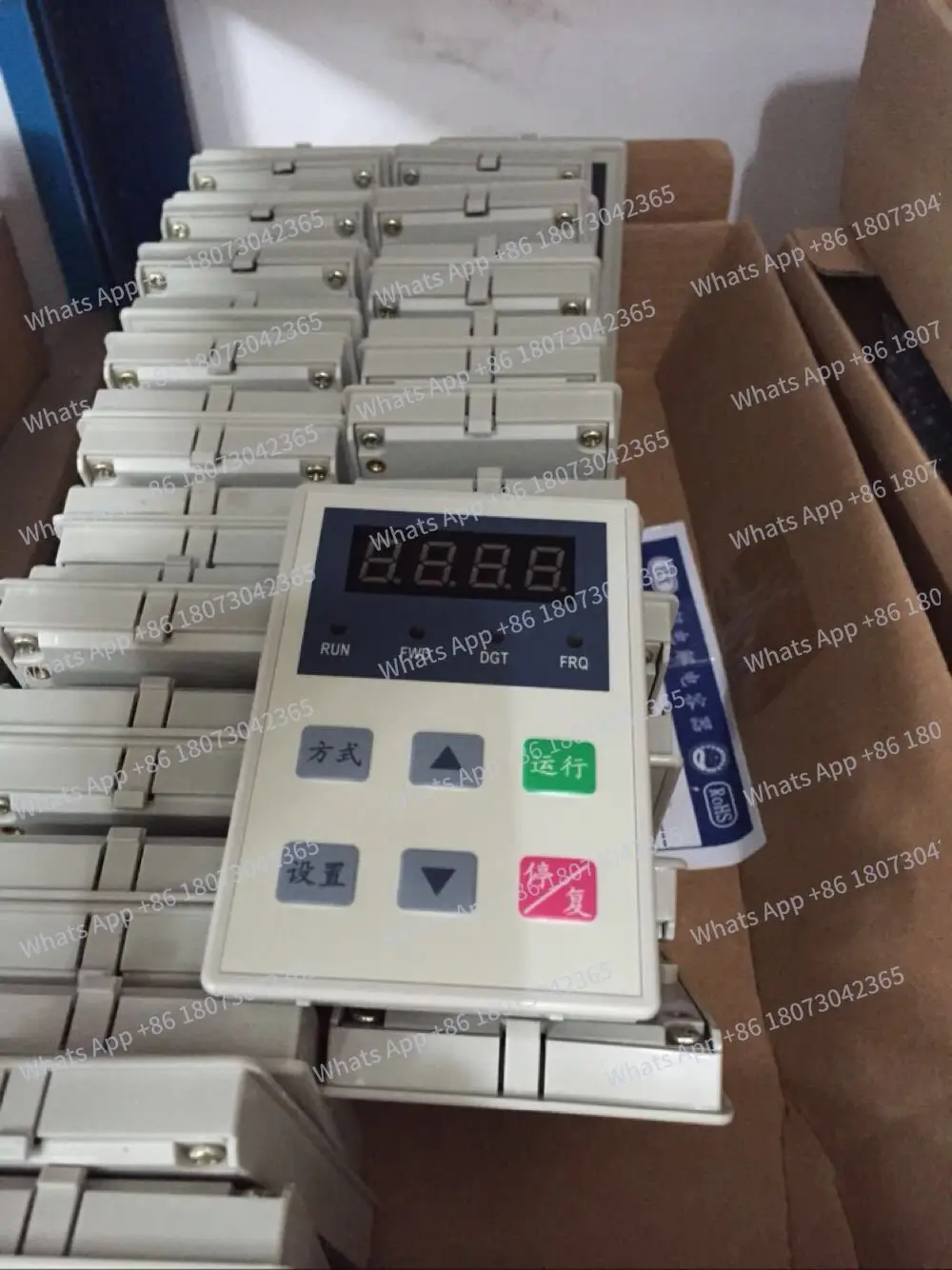 

Ou Rui (Huifeng) Инвертор F1000 Панельный контроллер Дисплей Коробка