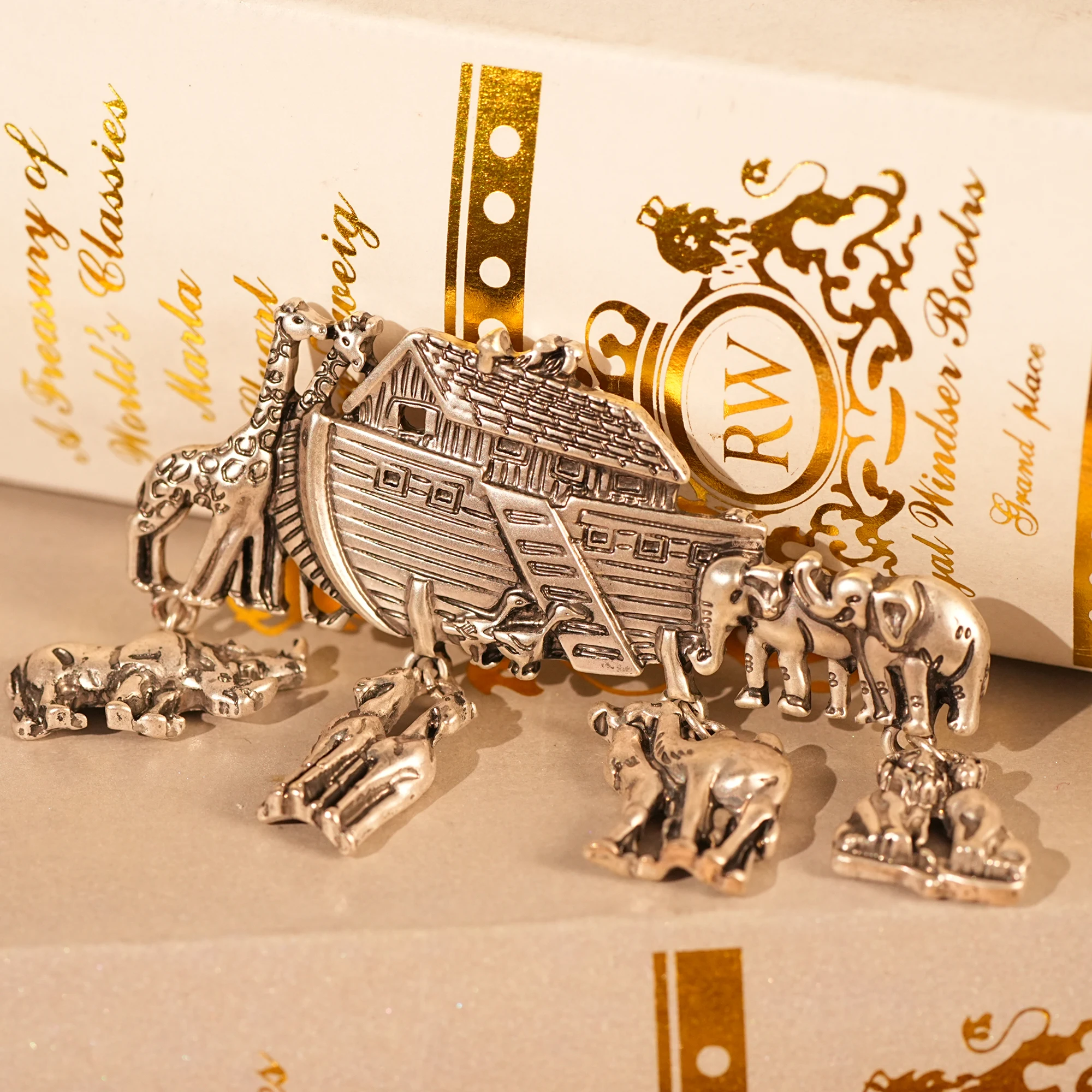 เข็มกลัดรูปช้างสัญลักษณ์แห่งคว - Vintage Collectible Pins บทวิจารณ์และราคา