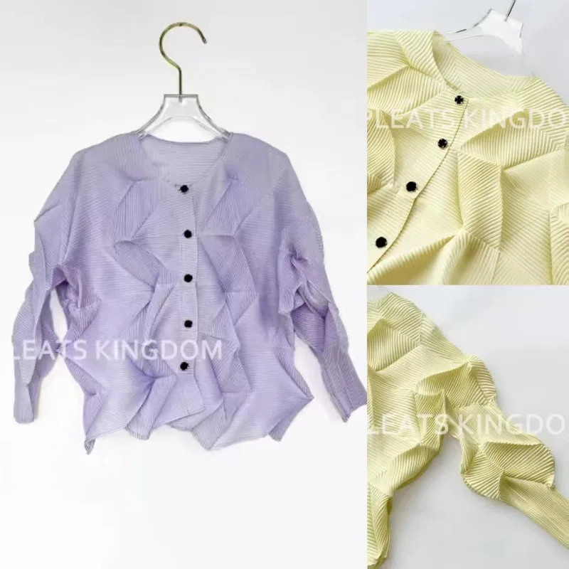 

Miyake Pleated Jacket Women 2025 Fall New Pleats Light Luxury Solid Color Embossed Fold Cardigan Personality Fashion Thin Jacket