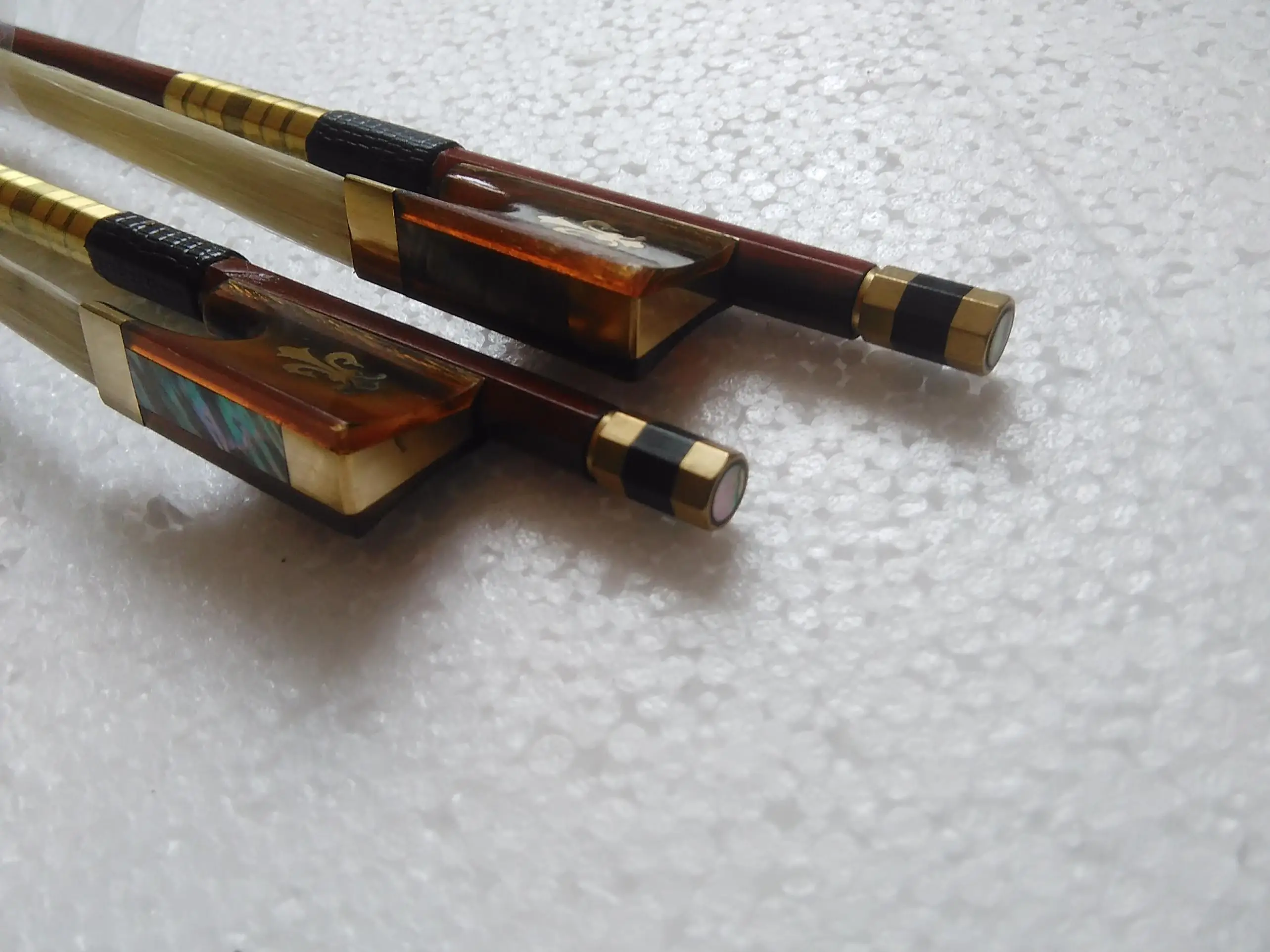 

2PCs Brazil Wood Violin Bow 4/4 Red Hornfrog White Horse Hair