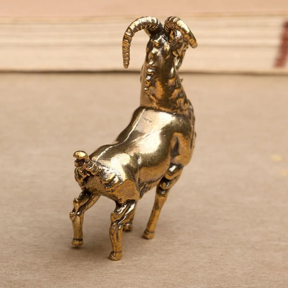 Creative Vintage Antelope Figurine Alloy Mini Antelope Miniature Sculpture Handcrafted Tea Pet Figurines Tea Table Display