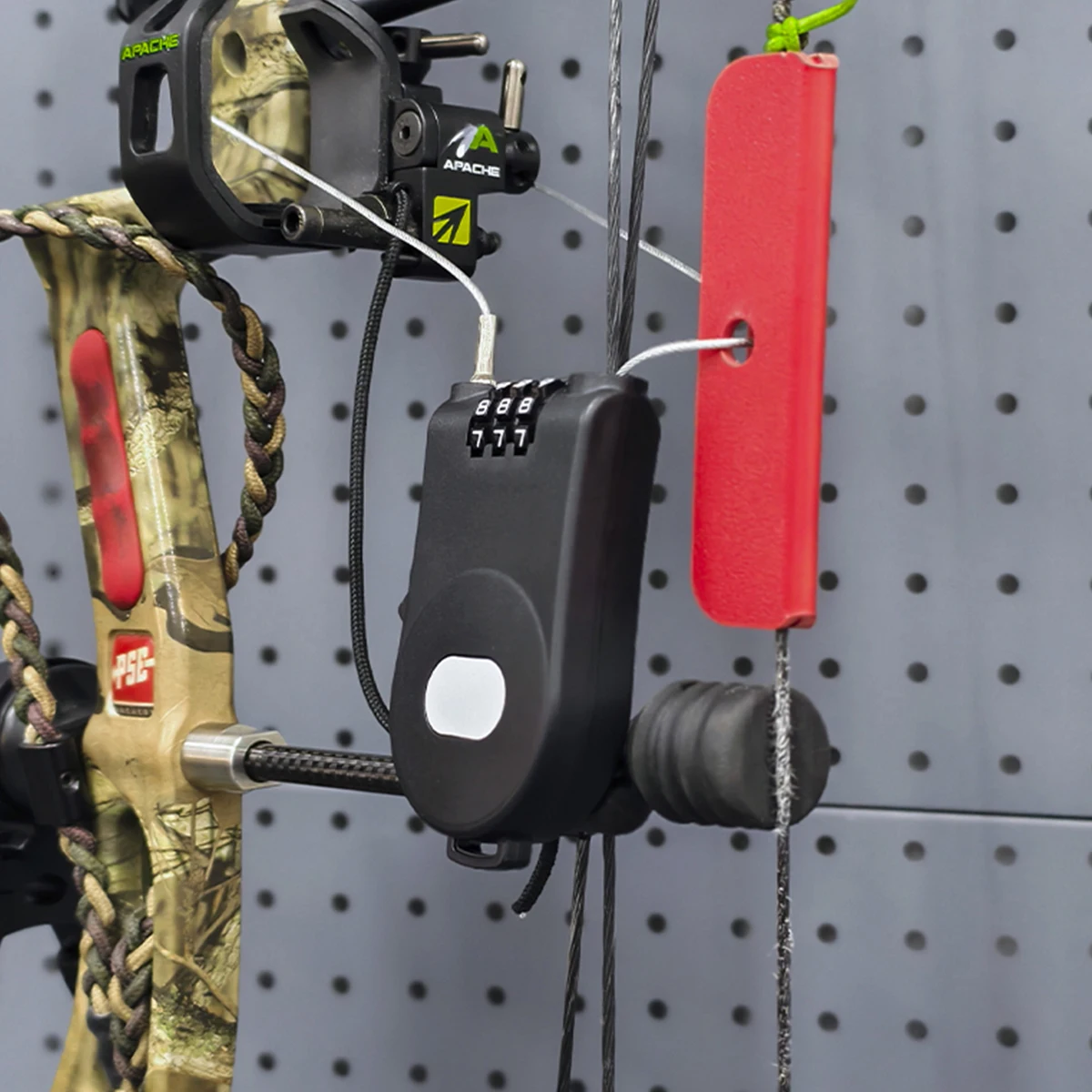 

Bow and Arrow Air Defense Combination Lock Quick Release Tactical Safety Storage Lock for Compound Bow Outdoor Hunting Target