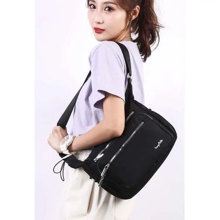Large Capacity Casual Women's Crossbody Bag Waterproof Shoulder Bag Multi-Layered Leisure Mom Bag Fashionable And Stylish