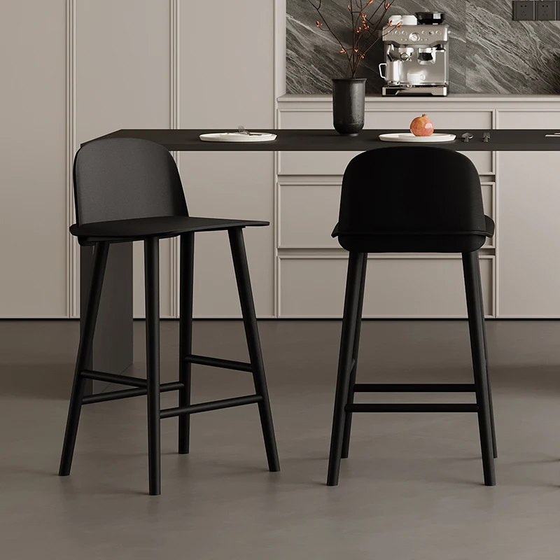 Bar nordico in legno massello, sedia sgabello da bar designer creativo semplice caffè sgabello alto negozio di tè al latte sedia isola personalizzata