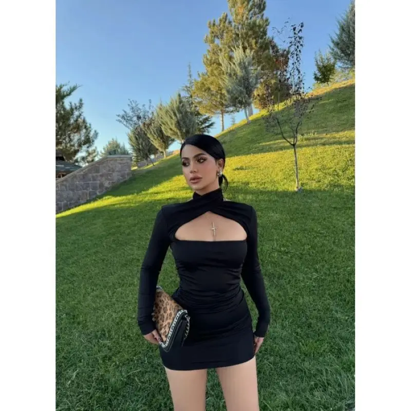 2025年新作セクシーなスパイスガールズ風ホルターネッククロスストラップミニドレス長袖ボディコンショートドレス女性用サマーウェア