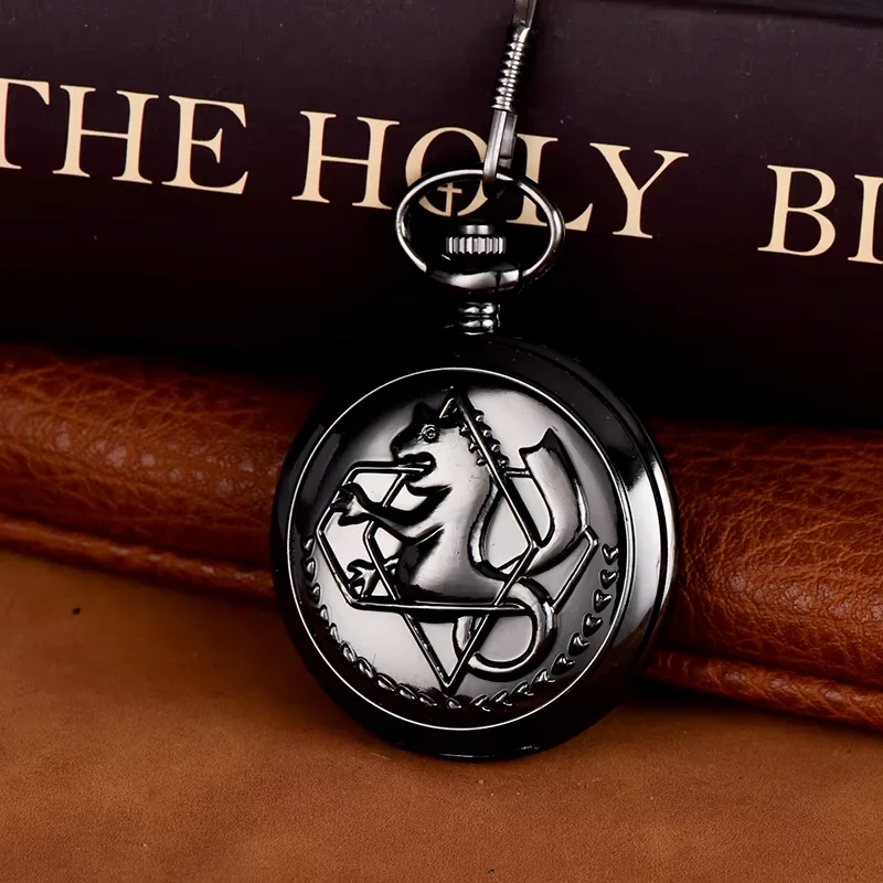 Seahorse pattern pocket watch retro silver white pocket watch Black white ancient Roman pocket watch wall watch quartz watch