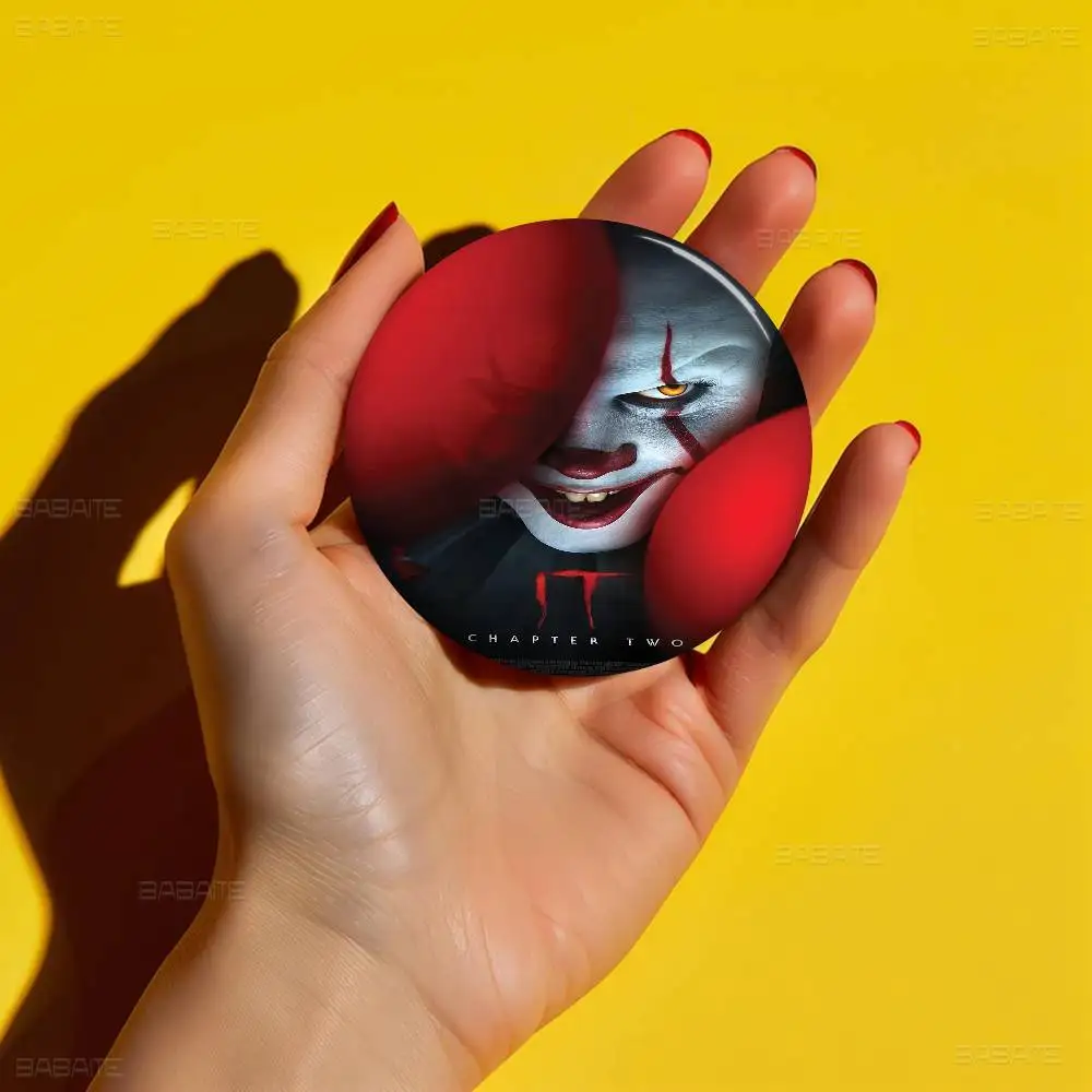 فيلم الرعب I-It P-Pennywise مهرج صفيح لينة زر دبوس بروش شارة معدنية مخصصة مجوهرات اكسسوارات قبعة حقيبة التلبيب #4