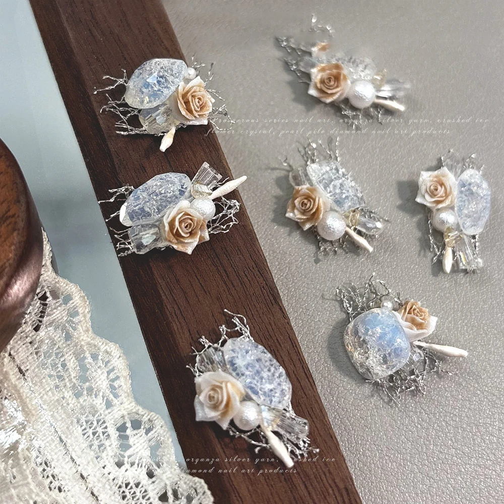 1/3/5 pezzi di lusso 3D cristallo strass pendenti per unghie fiore di pizzo mucchio + perle + rose gioielli accessori per unghie moda manicure Decor