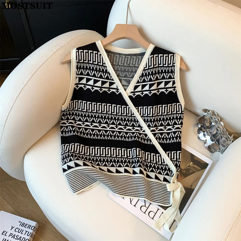 

Women's Sweater Vests Crop Tops 2025 Summer Vintage Jacquard V-neck Lace-up Tees Knitwear Sleeveless Stylish Chic Sexy Jumpers