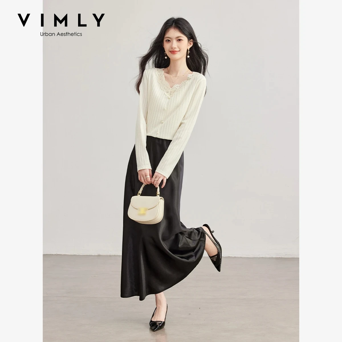 VIMLY Lace Spliced V-neck Long Sleeve T-shirt Women 2026 Autumn New Elegant Pearl Buttons Textured Base Layer Tops Female A6816