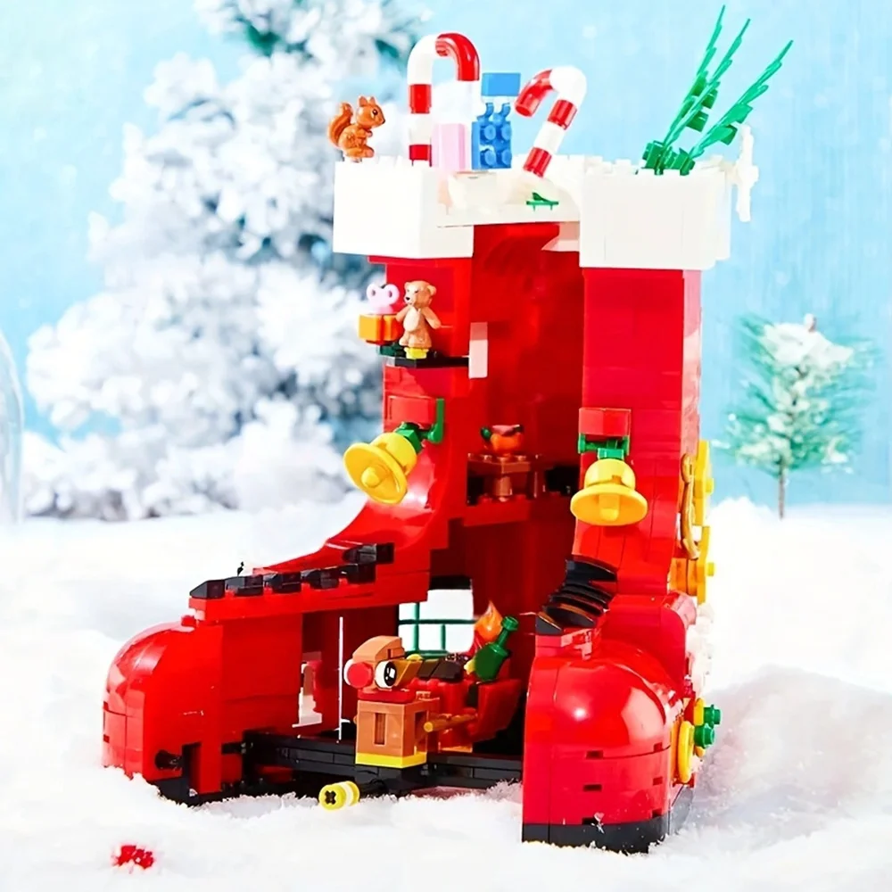 IDEAS ชุดตัวต่อรองเท้าคริสต์มาส 779 ชิ้น สร้างสรรค์ผลงานสถาปัตยกรรมที่น่าหลงใหลสำหรับตกแต่งห้อง ของขวัญวันเกิด