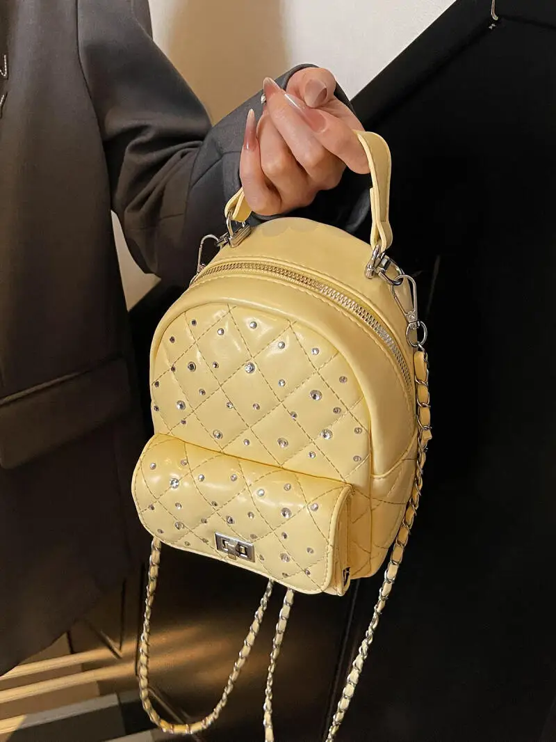 2026 New Trendy Fashion Backpack with Large Capacity Waterproof Design for Women's Commuting Comfort Backpack