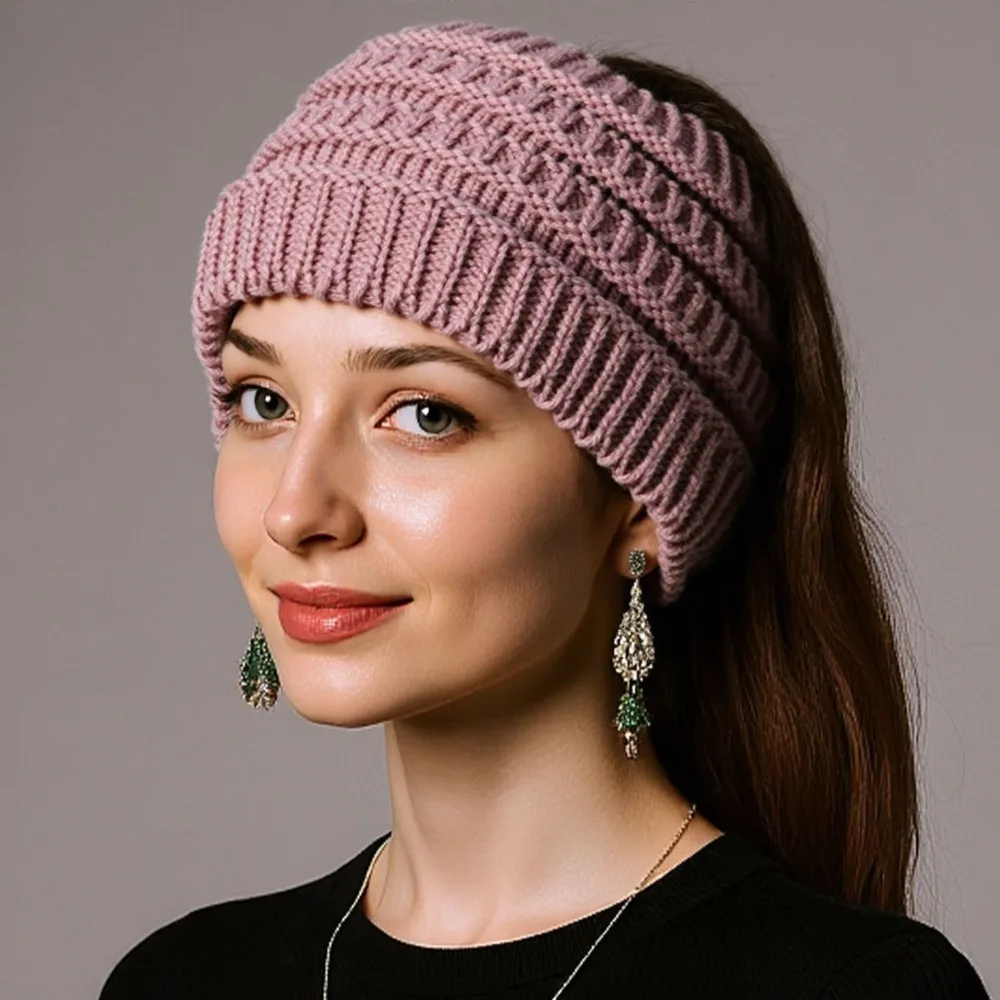 Gorro con cola de caballo de Color sólido cálido, gorro grueso con protección para los oídos, gorro tejido, gorro para mujer, otoño