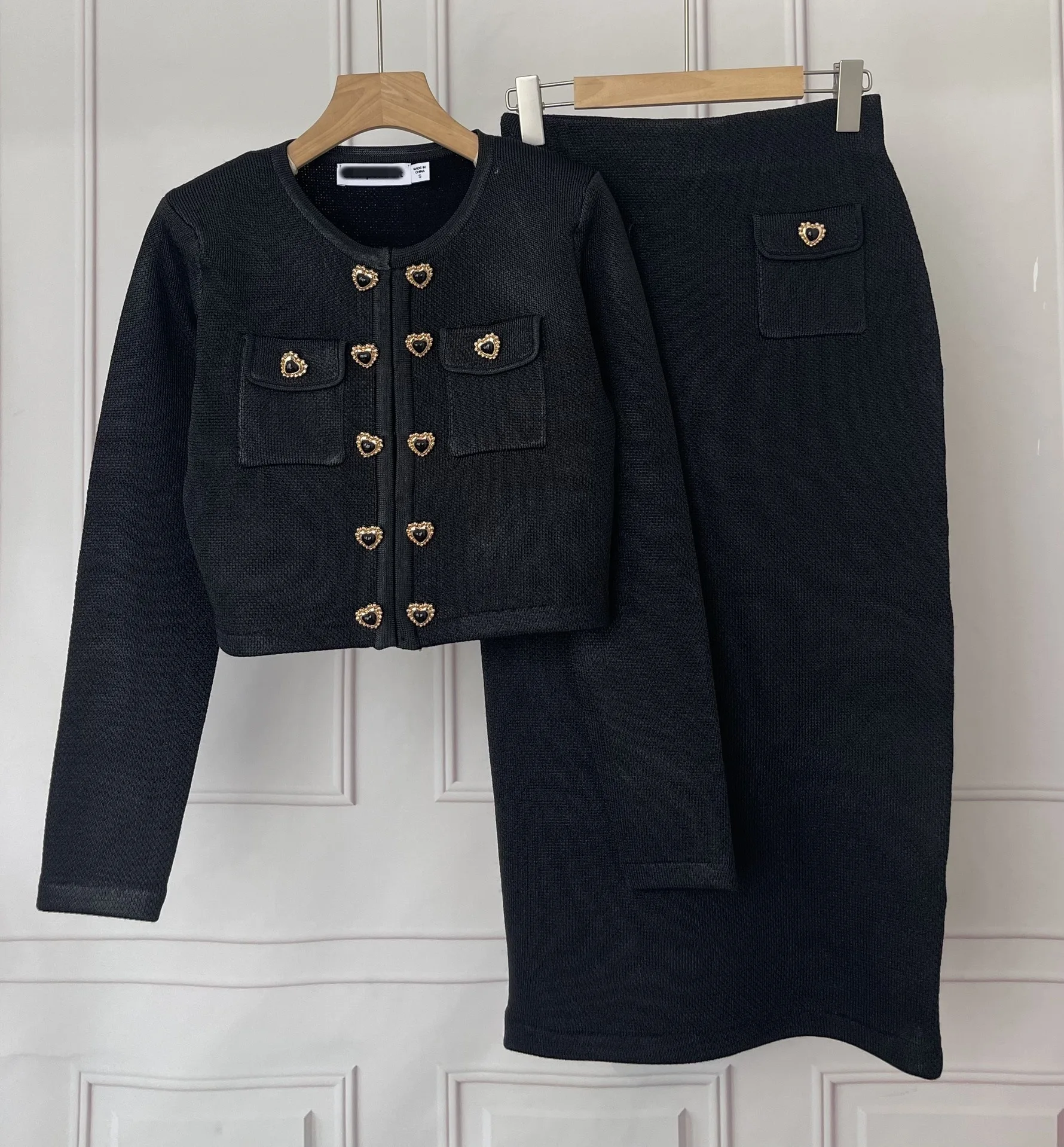 Luxury 2025 Spring Autumn Sweater Long Dress Knitted Two Piece Set Women\'s Heart Button Full Sleeve Cardigan Pencil Skirts Suit