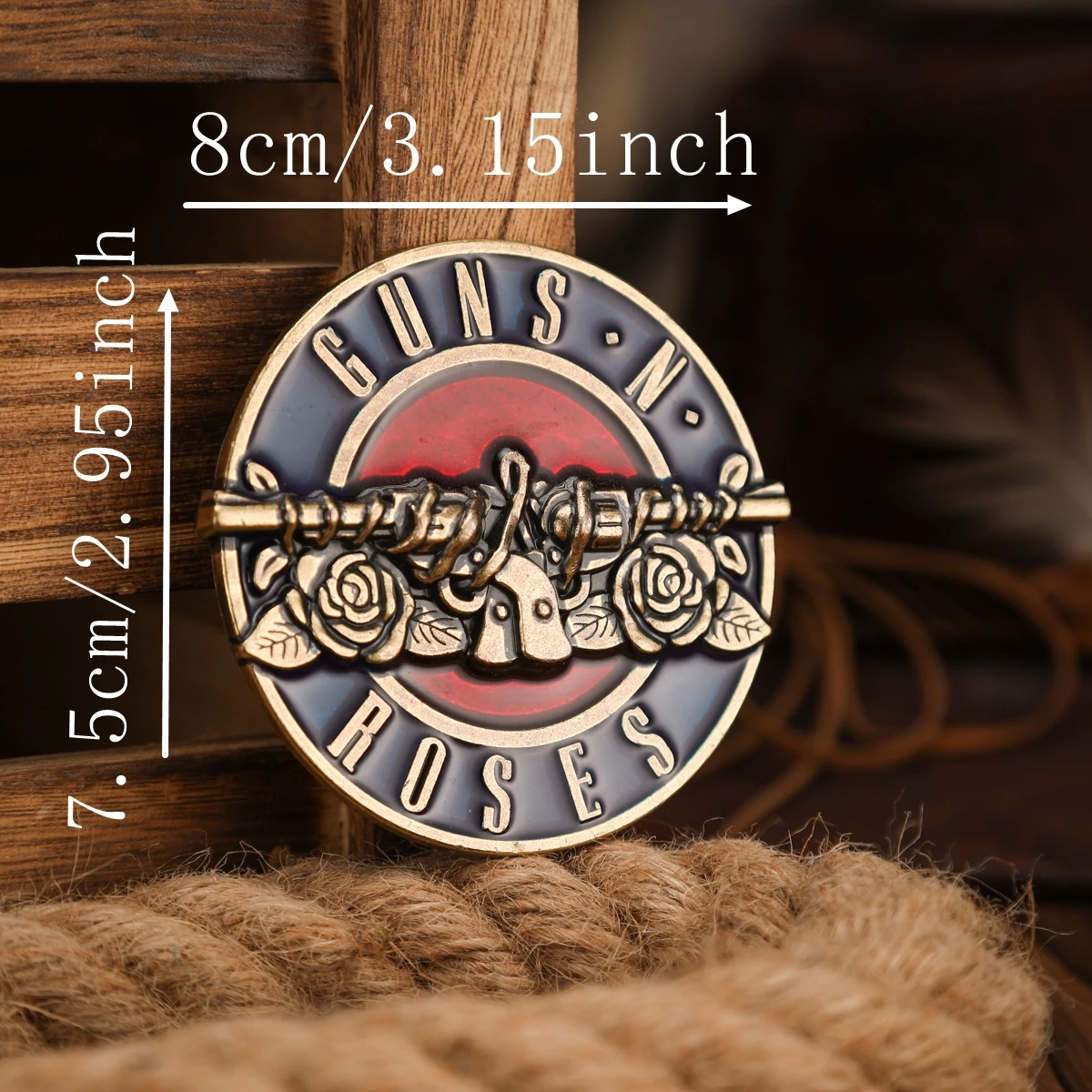 A Western-style belt buckle with a unique and retro metal buckle