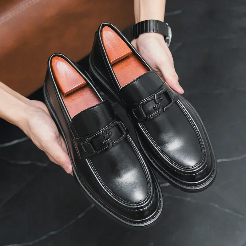 Fashion Black Shoes For Business Mens Casual Loafers High Quality Soft Summer Breathable Pea Driving Shoes Footwear 2024