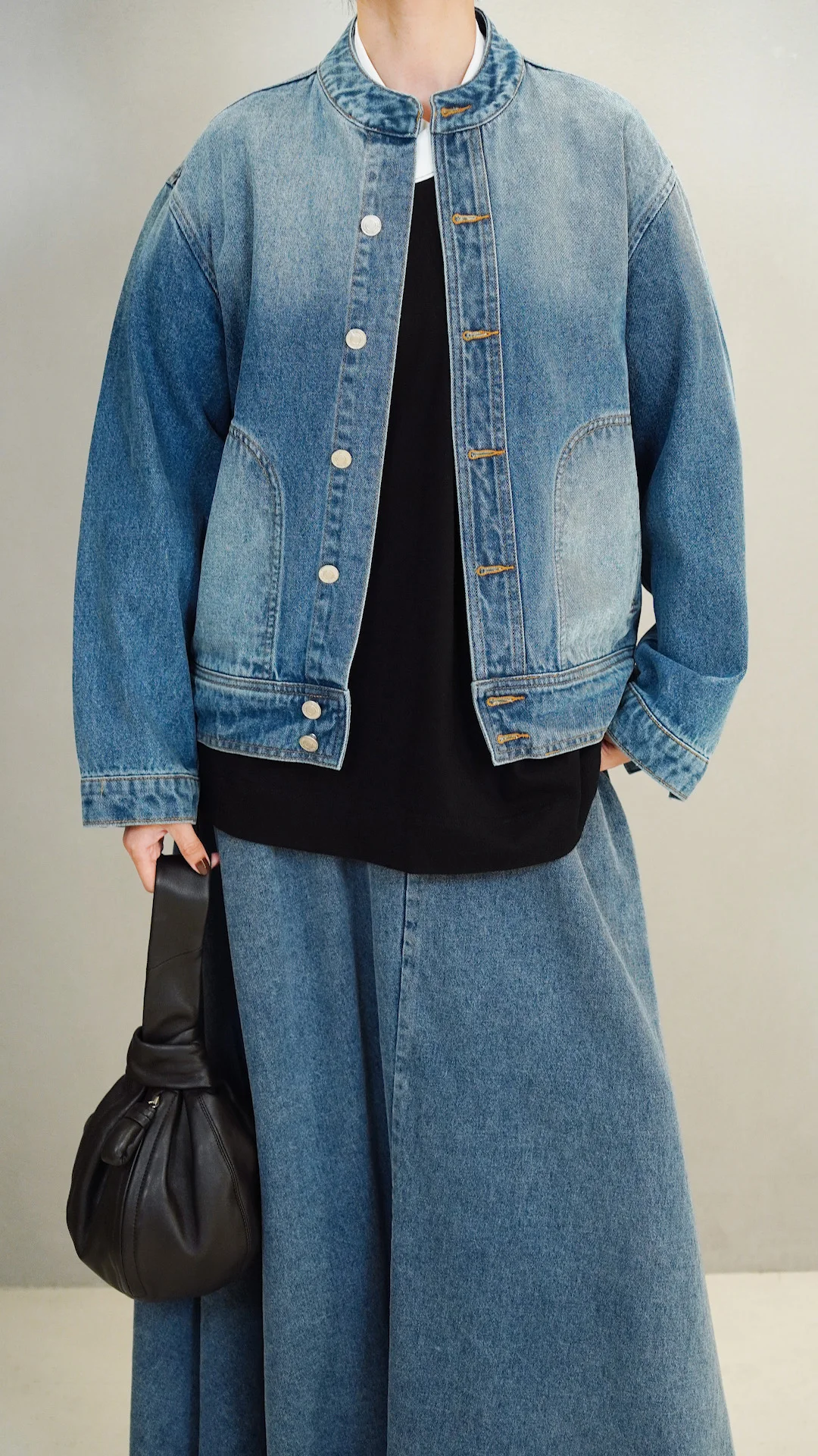 

Хлопковая джинсовая куртка с длинным свеком и воротником-стойкой в стиле ретро, свободная посадка, джинсовая куртка для похудения, новая осенняя коллекция, женская F...