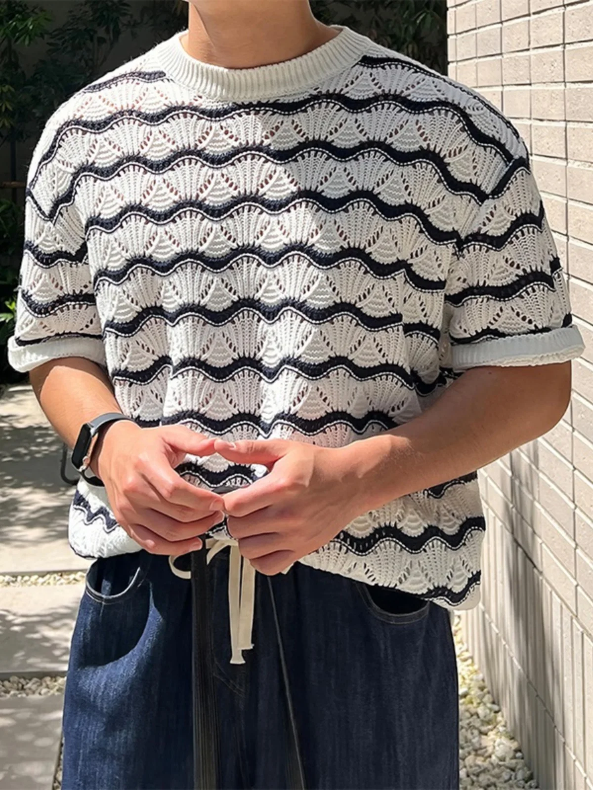 

Men's Knitted ort Sve T-irt Hollow out Wave Stripe Faion Urban Sle round Ne Youthful Vitali Summer Top